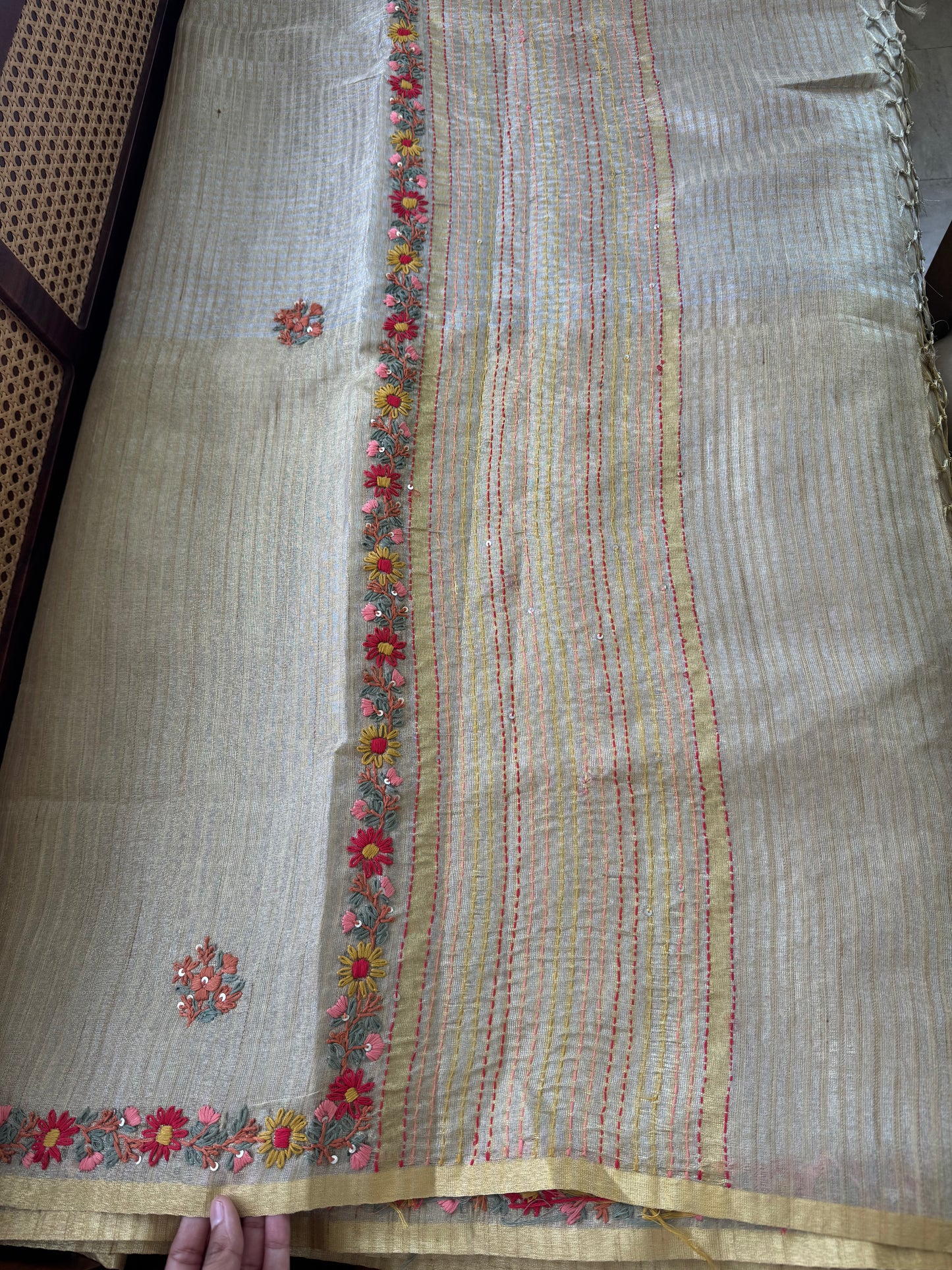 French knots Tissue Linen - Golden Silver
