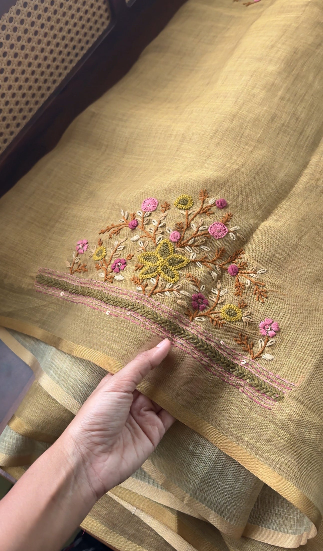 Premium Tissue Linen Sarees with heavy blouse - Henna Green