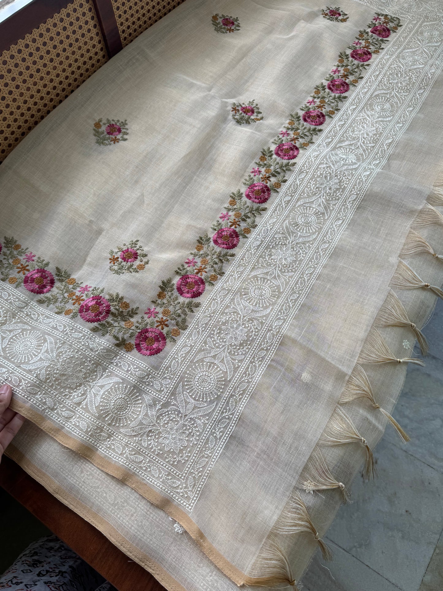 Premium Tissue Linen Sarees - Half White & Pink