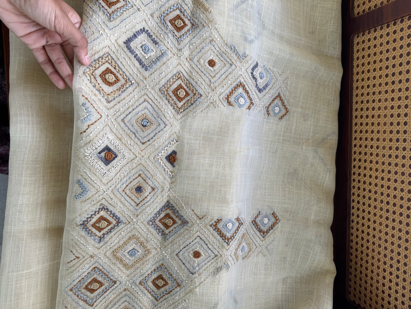 Premium Tissue Linen Sarees with heavy blouse - Half white & Grey