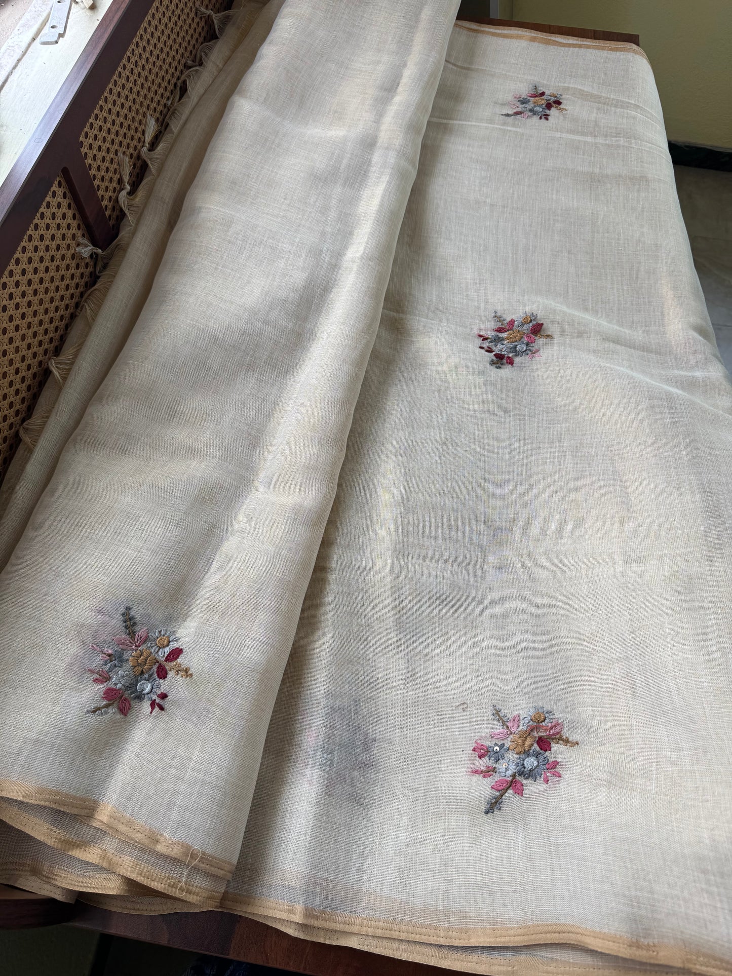 Premium Tissue Linen Sarees - Beige & Pink