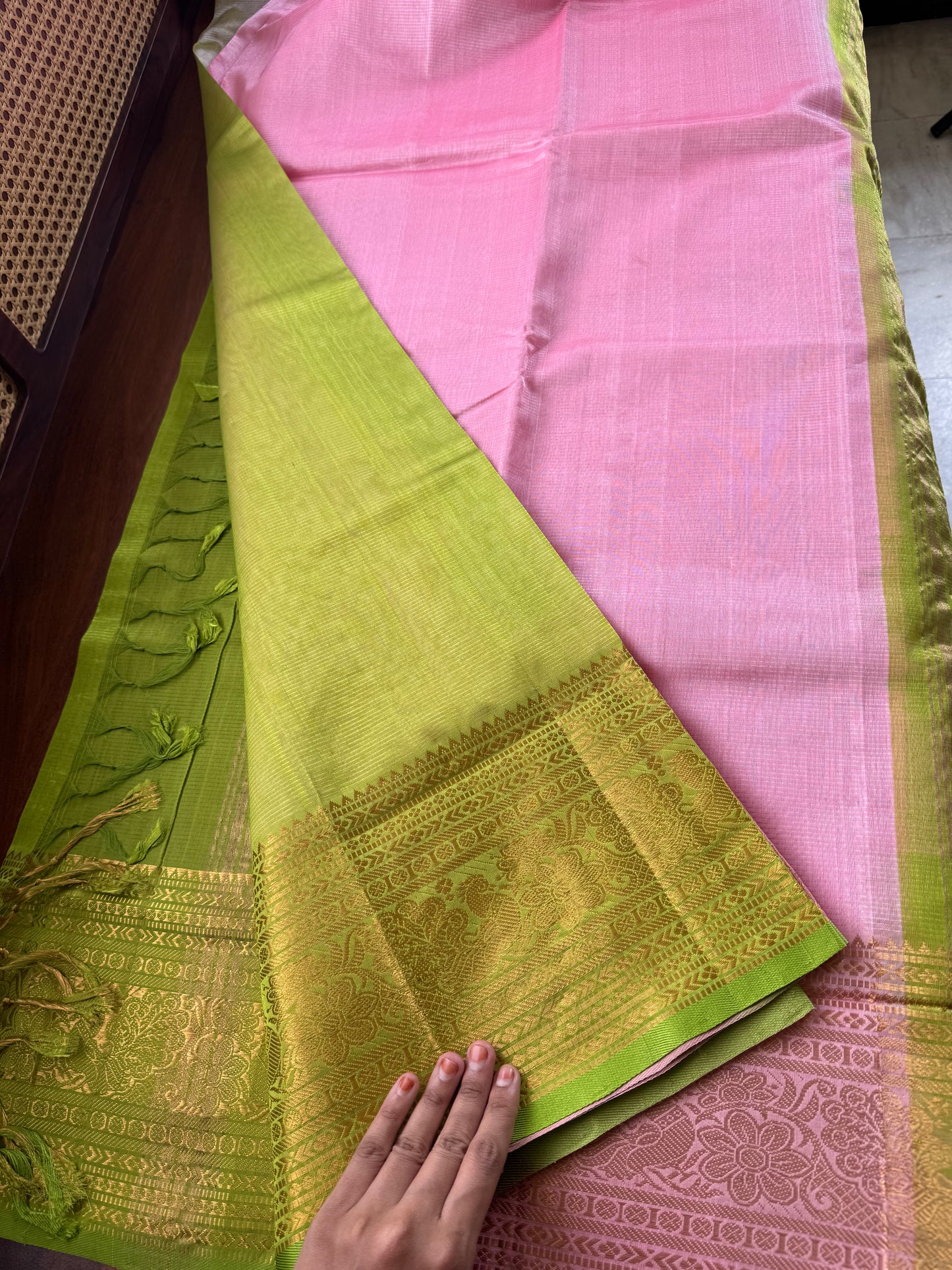 Mangalagiri Handloom Pure Silk Cotton Saree - Baby Pink & Green
