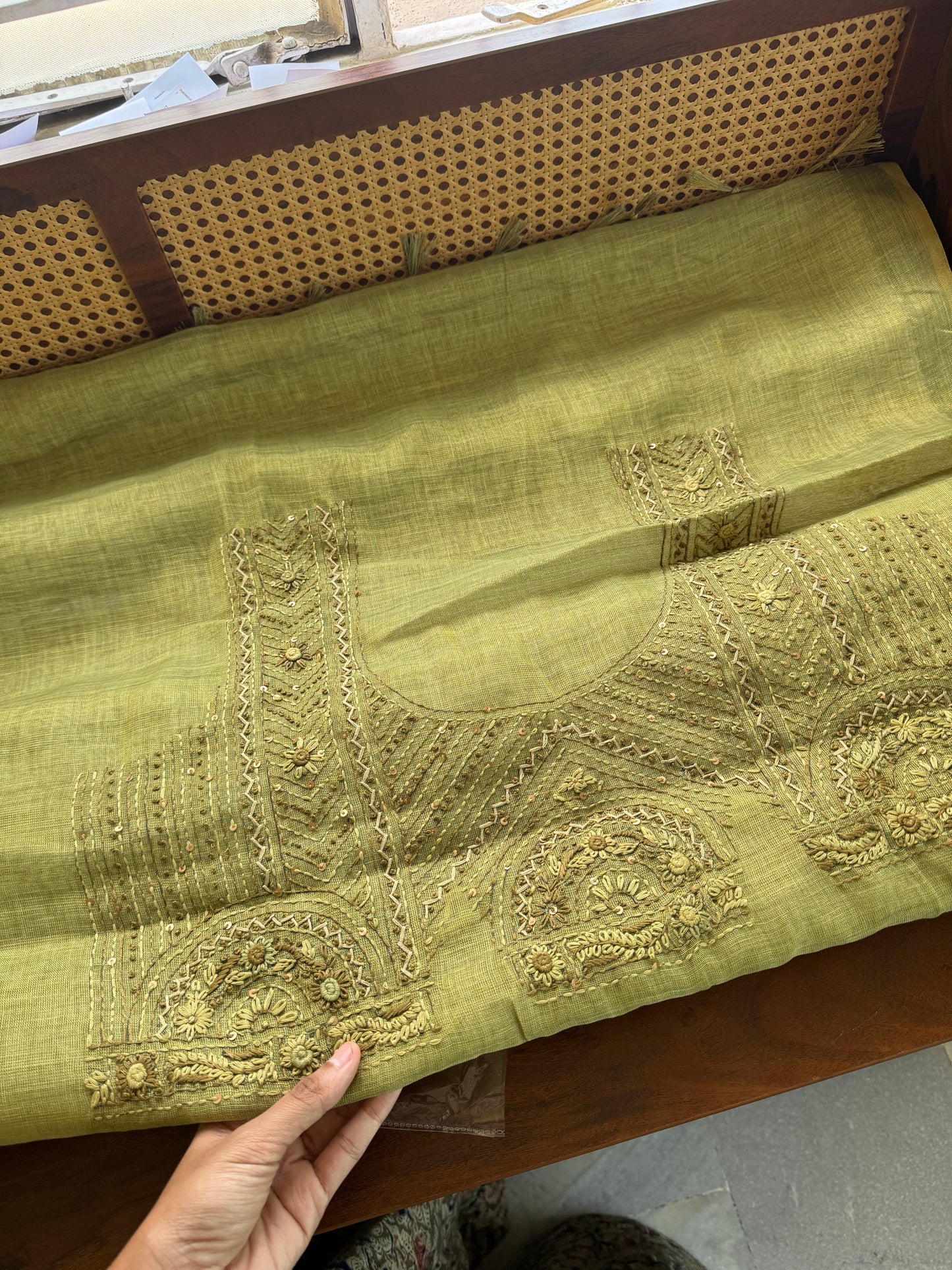 Premium Tissue Linen Sarees with heavy blouse - Green