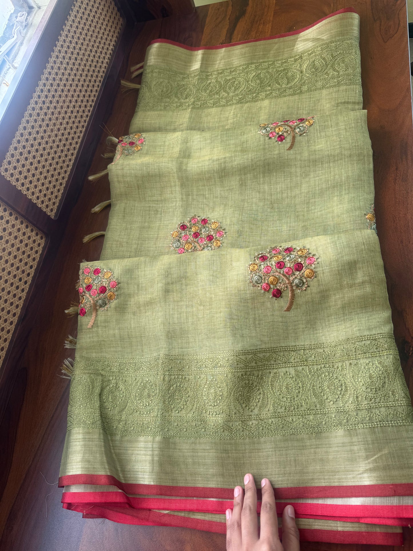 Premium Tissue Linen Sarees - Green