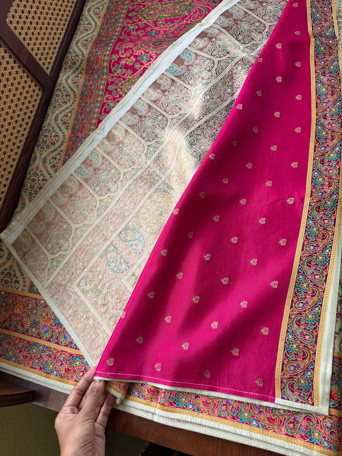 Luxe Pashmina Style Semi Silk Saree - White & Pink