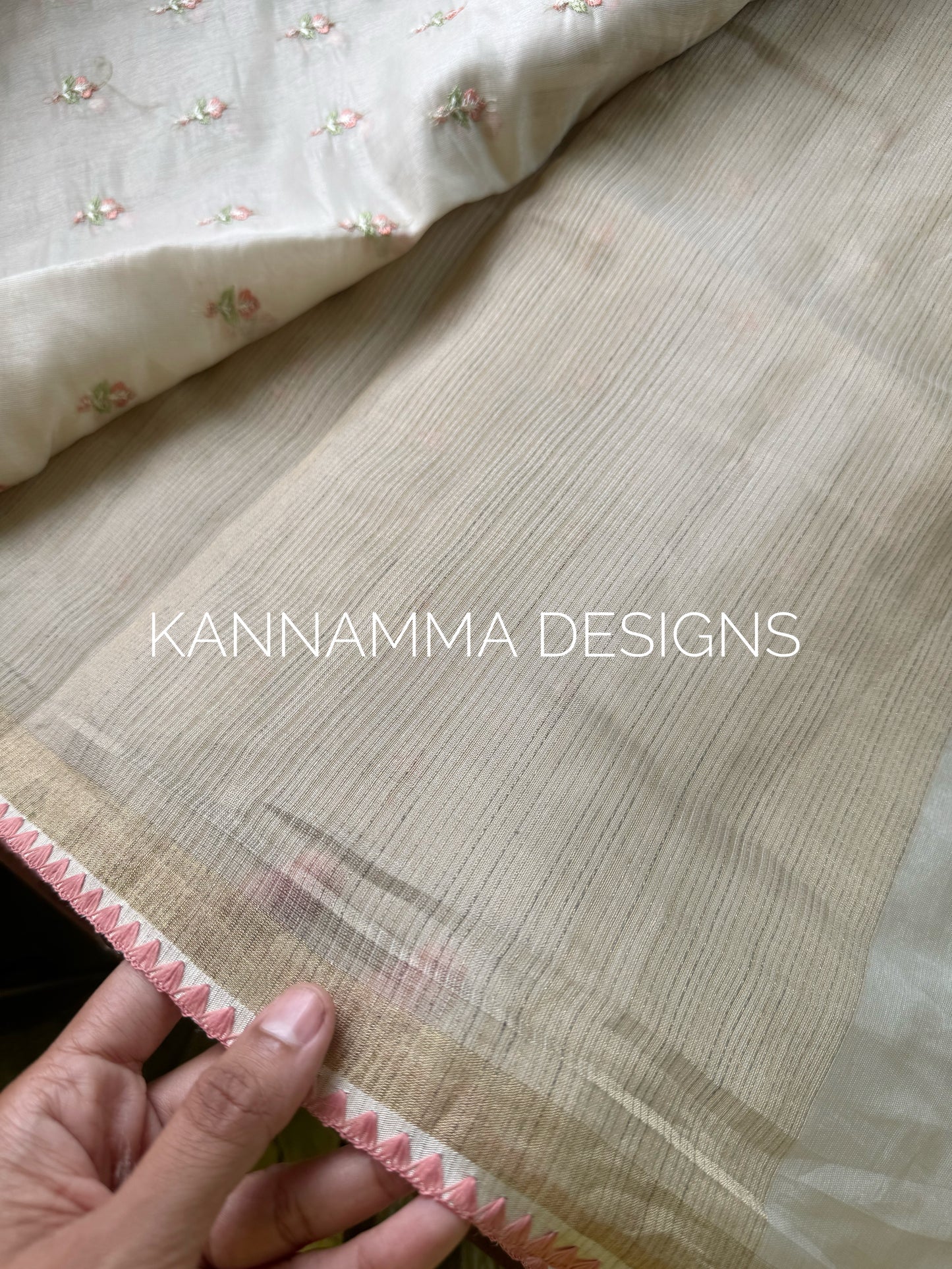 Mul Chanderi Tissue Saree - Cream & Peach White