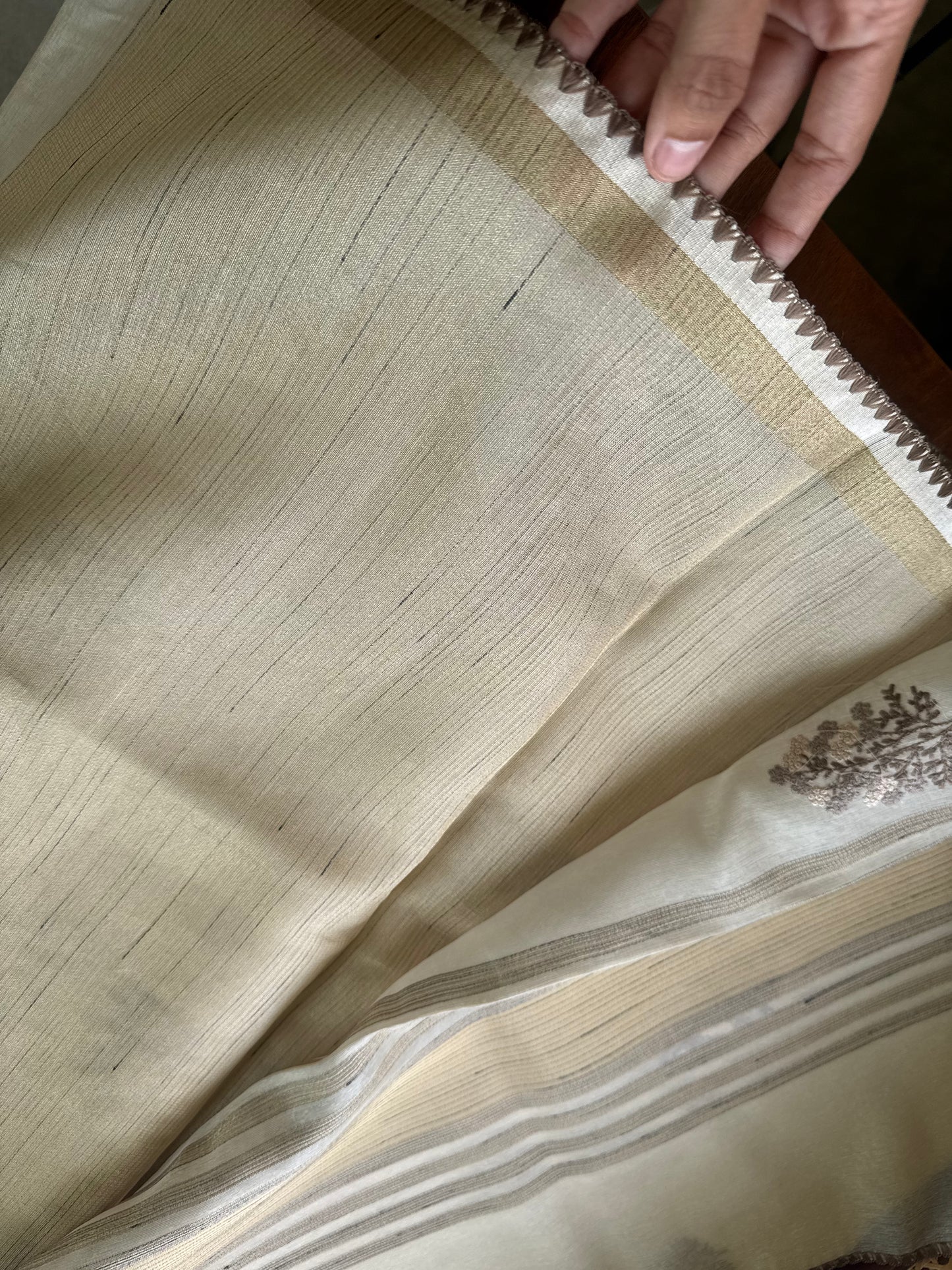 Mul Chanderi Tissue Saree - Cream & Brown