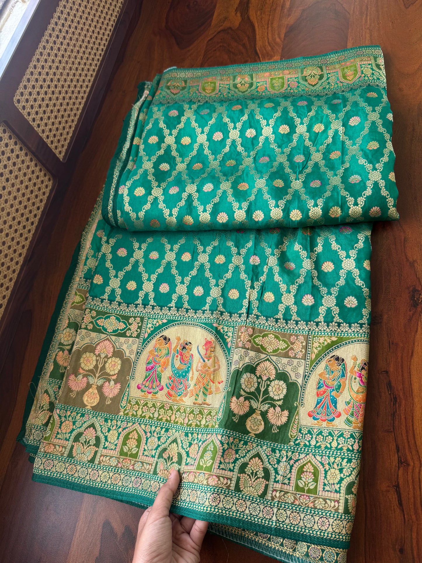Luxe Pashmina Style Semi Silk Saree - Green