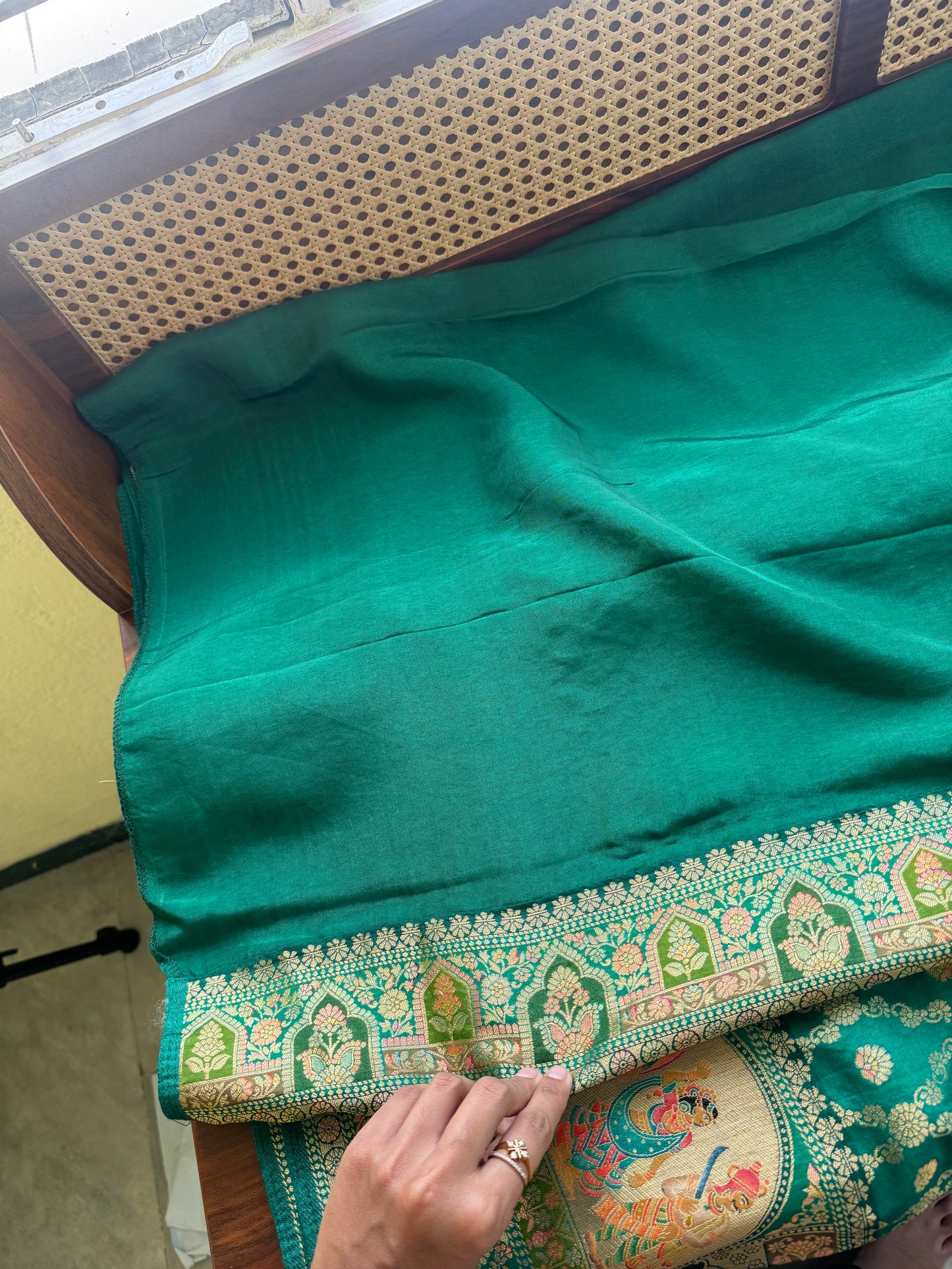 Luxe Pashmina Style Semi Silk Saree - Green