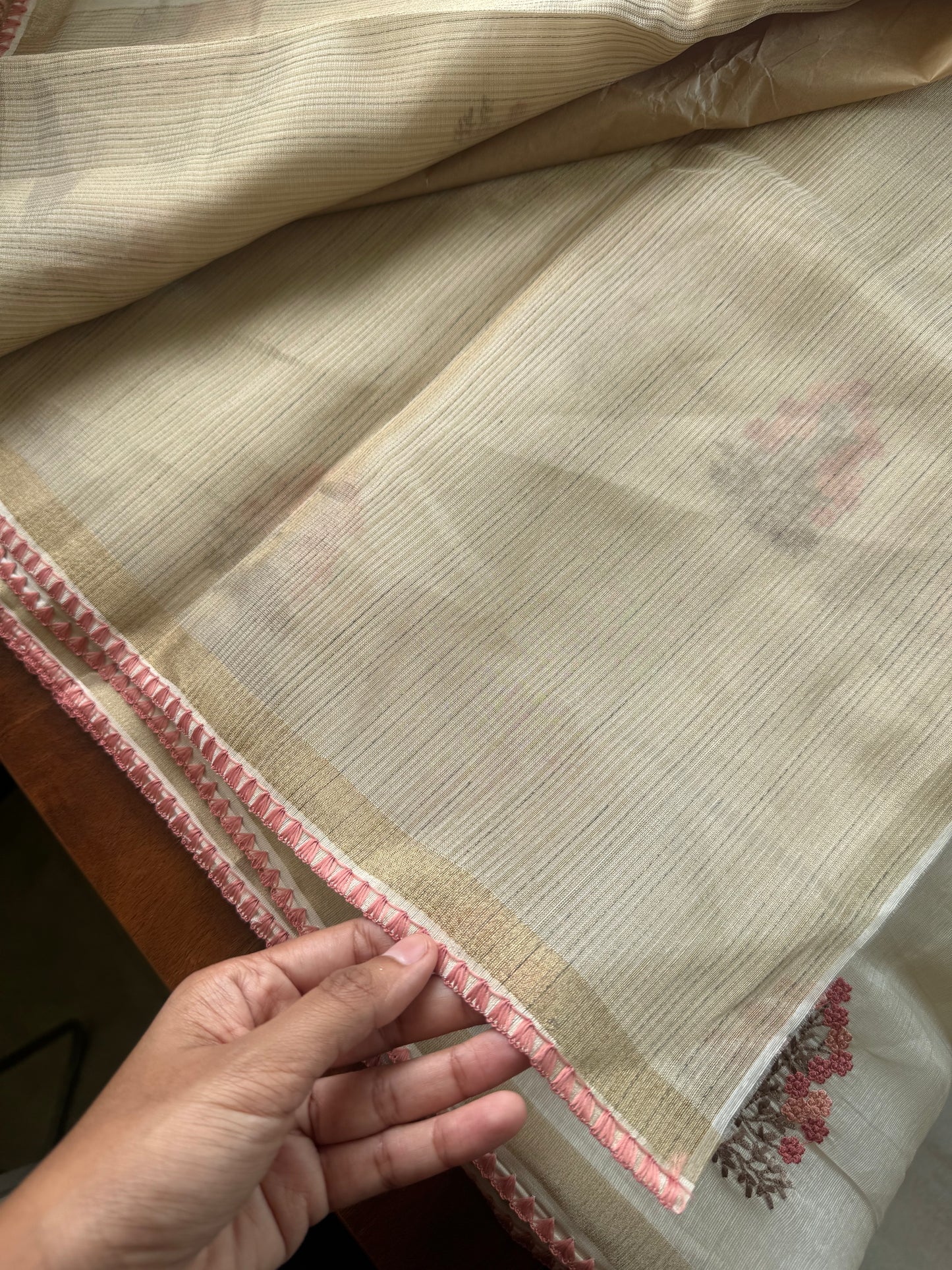 Mul Chanderi Tissue Saree - Cream & Peach