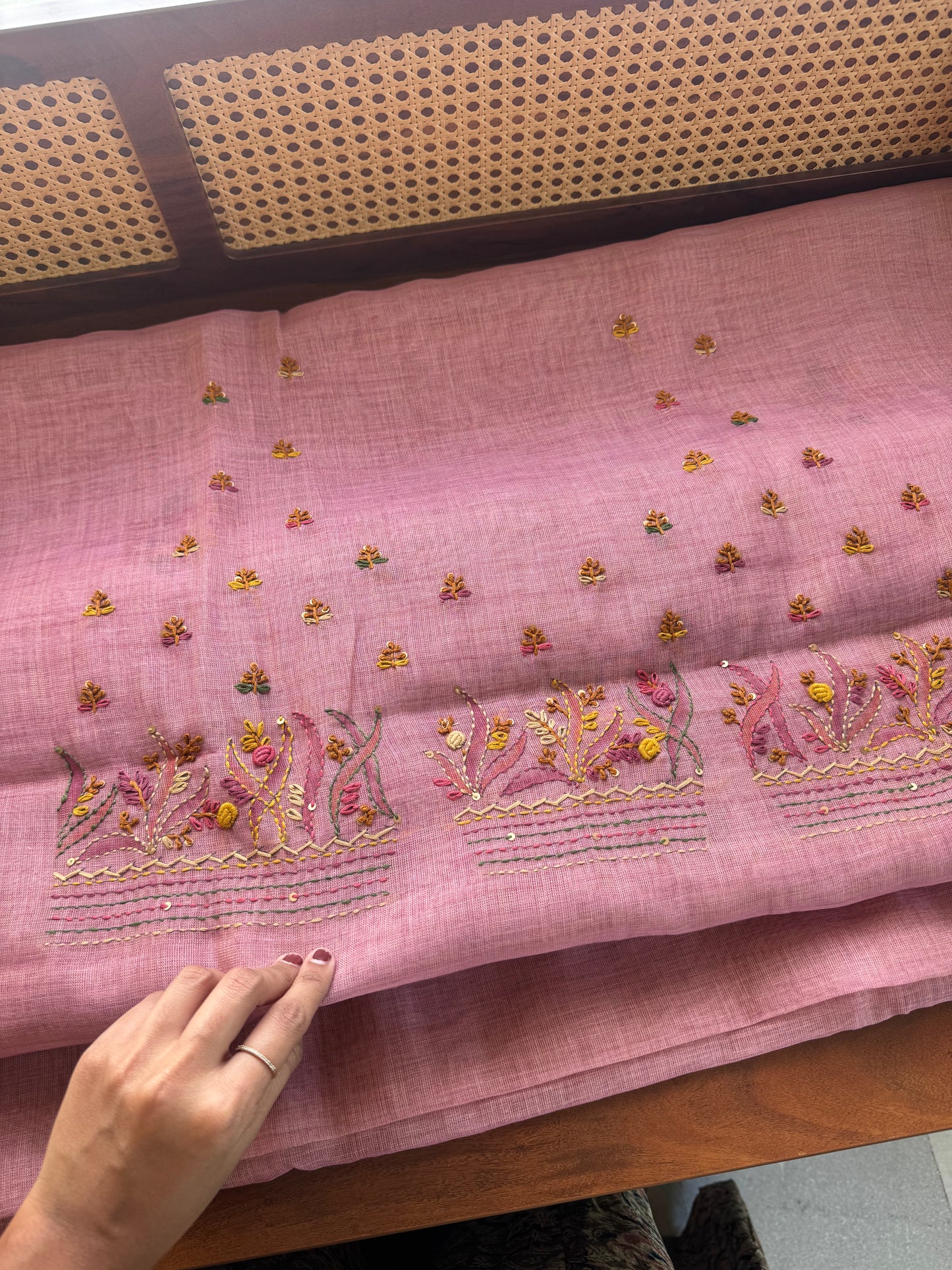 Premium Tissue Linen Saree with heavy blouse - Pink