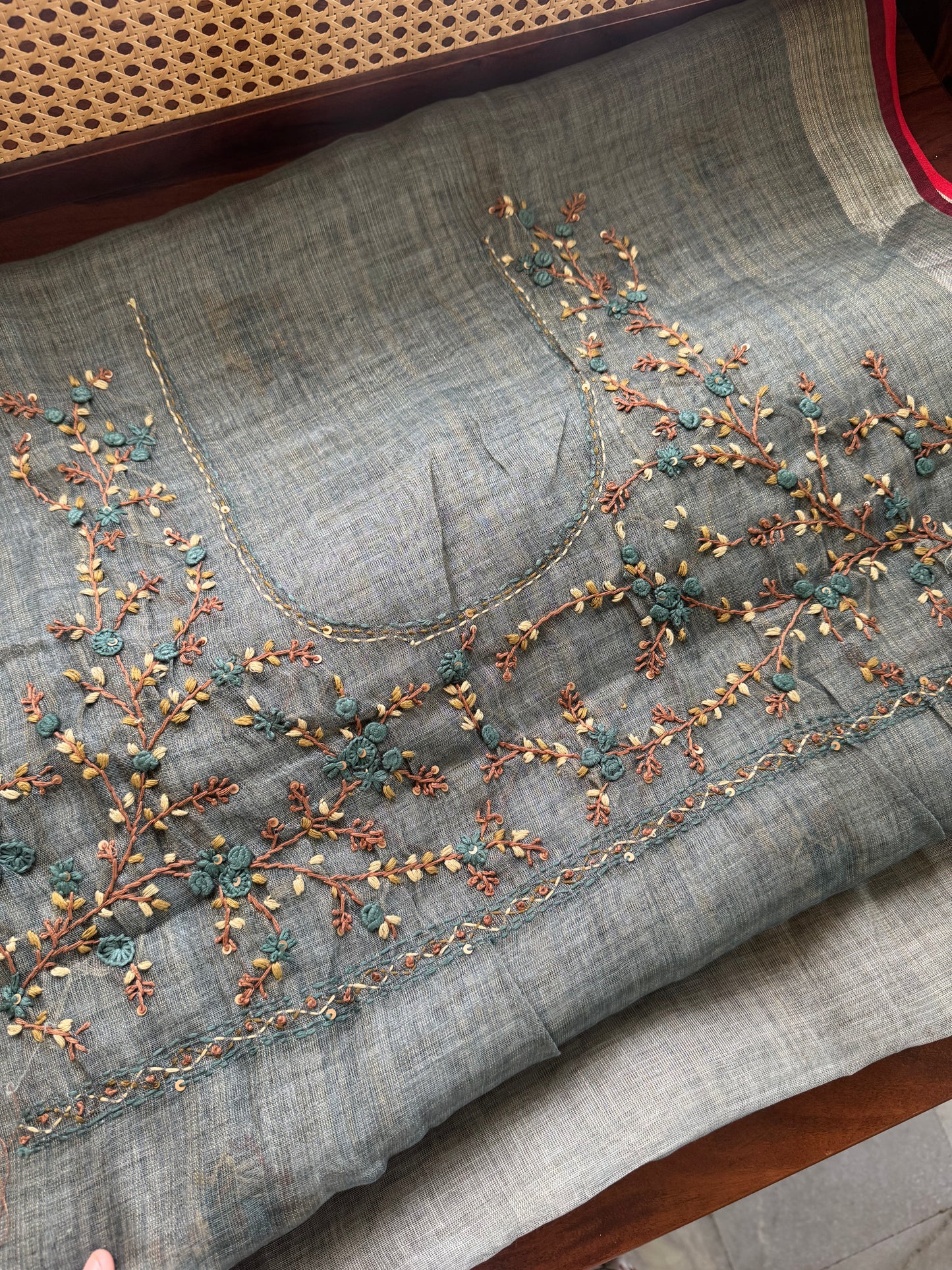 Premium Tissue Linen Sarees with heavy blouse - Grey