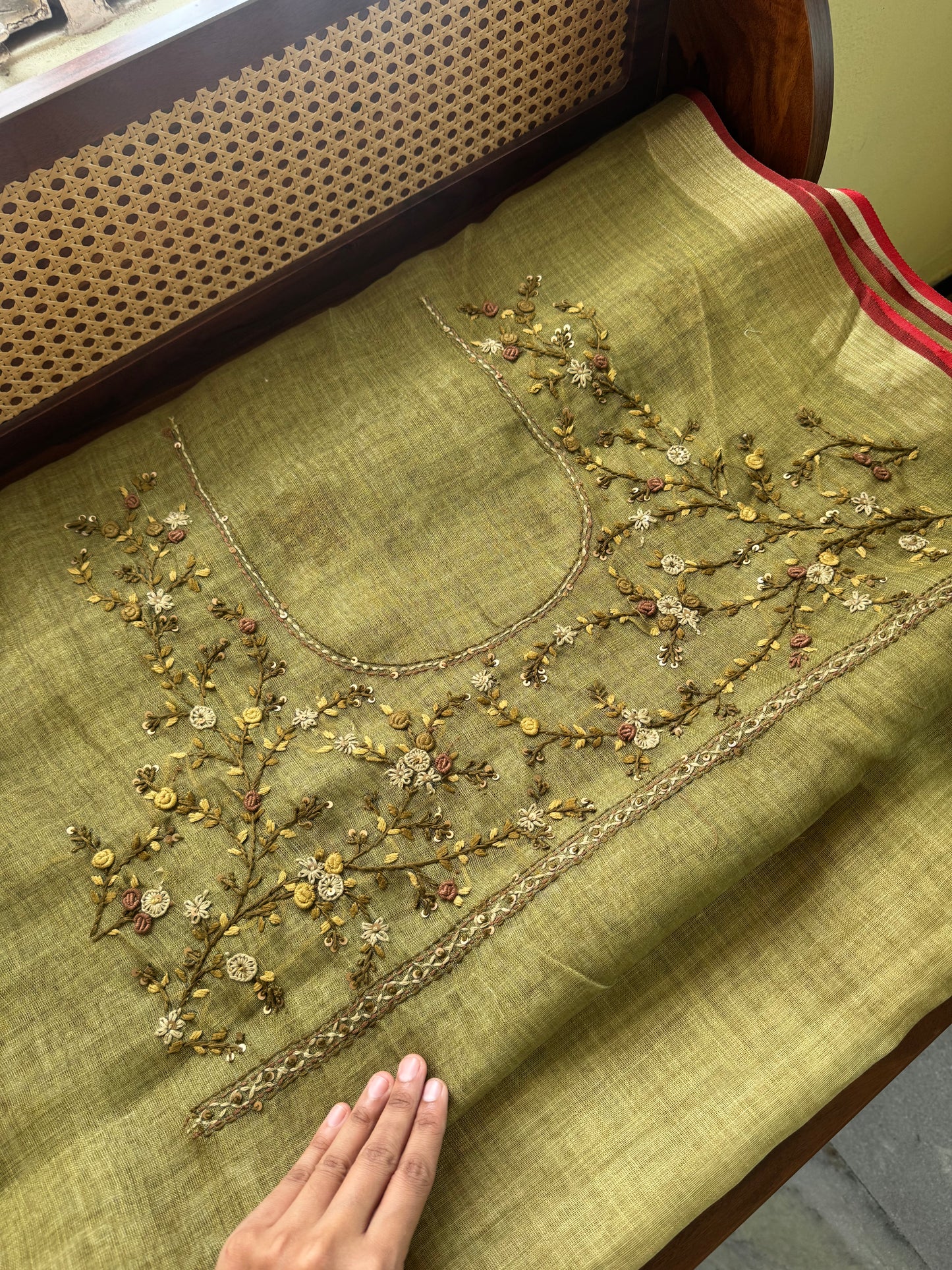 Premium Tissue Linen Sarees with heavy blouse - Green