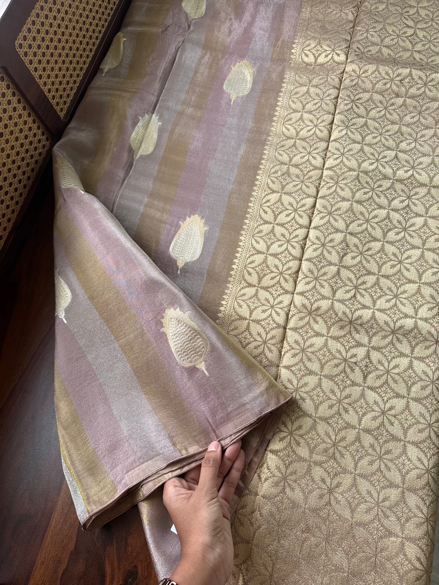 Luxe Pure Chinoon Saree - Mauve Violet