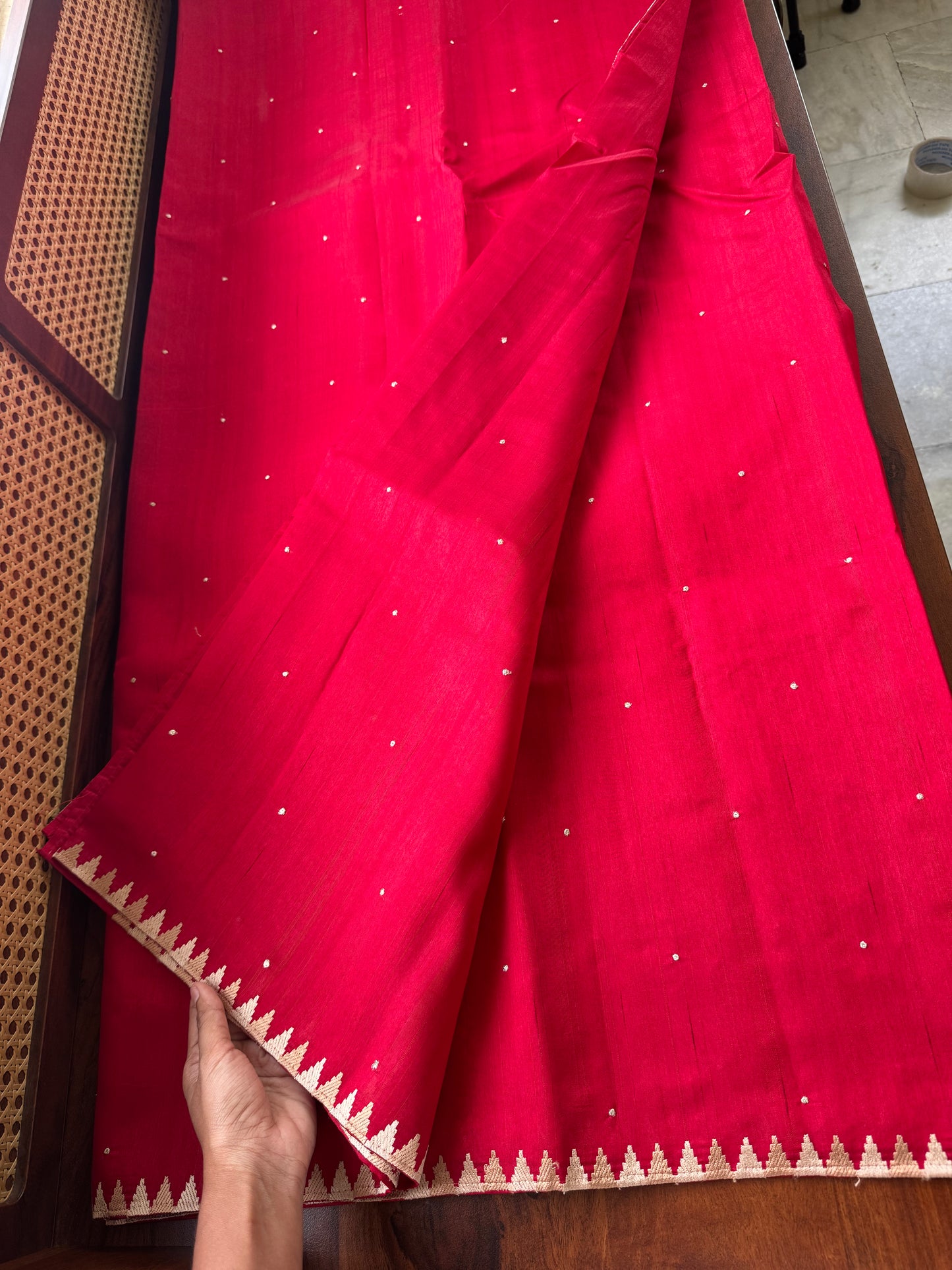 Minimal Mango Semi tussar saree - Red