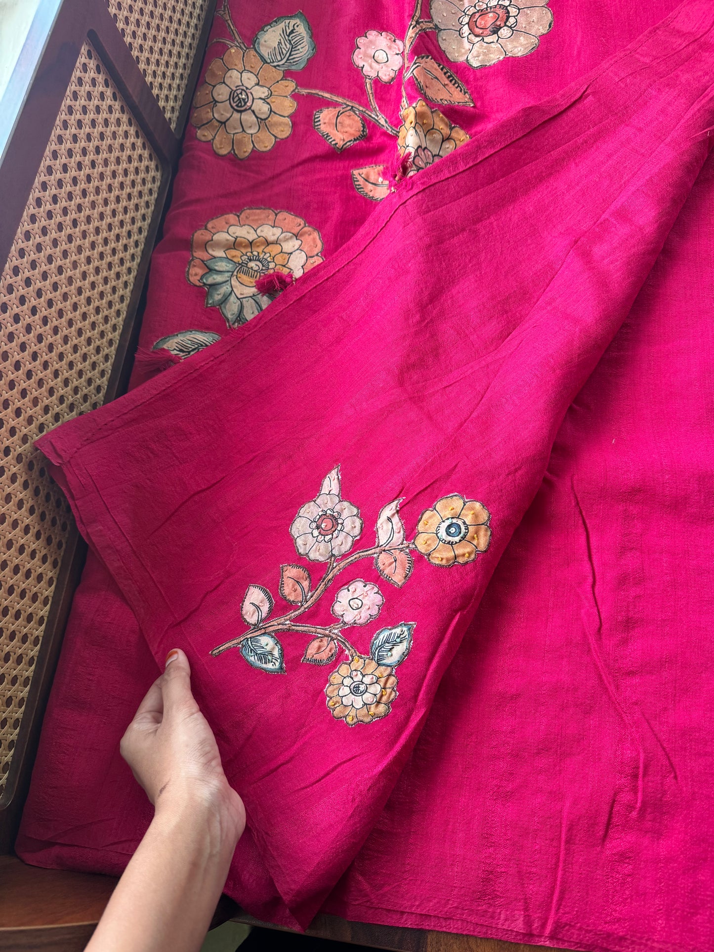 Semi Tussar Kalamkari Applique Sarees - Pink