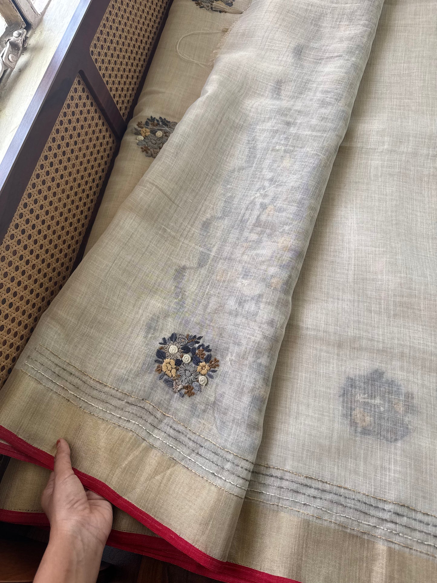 Premium Tissue Linen Sarees - Golden Cream & Grey