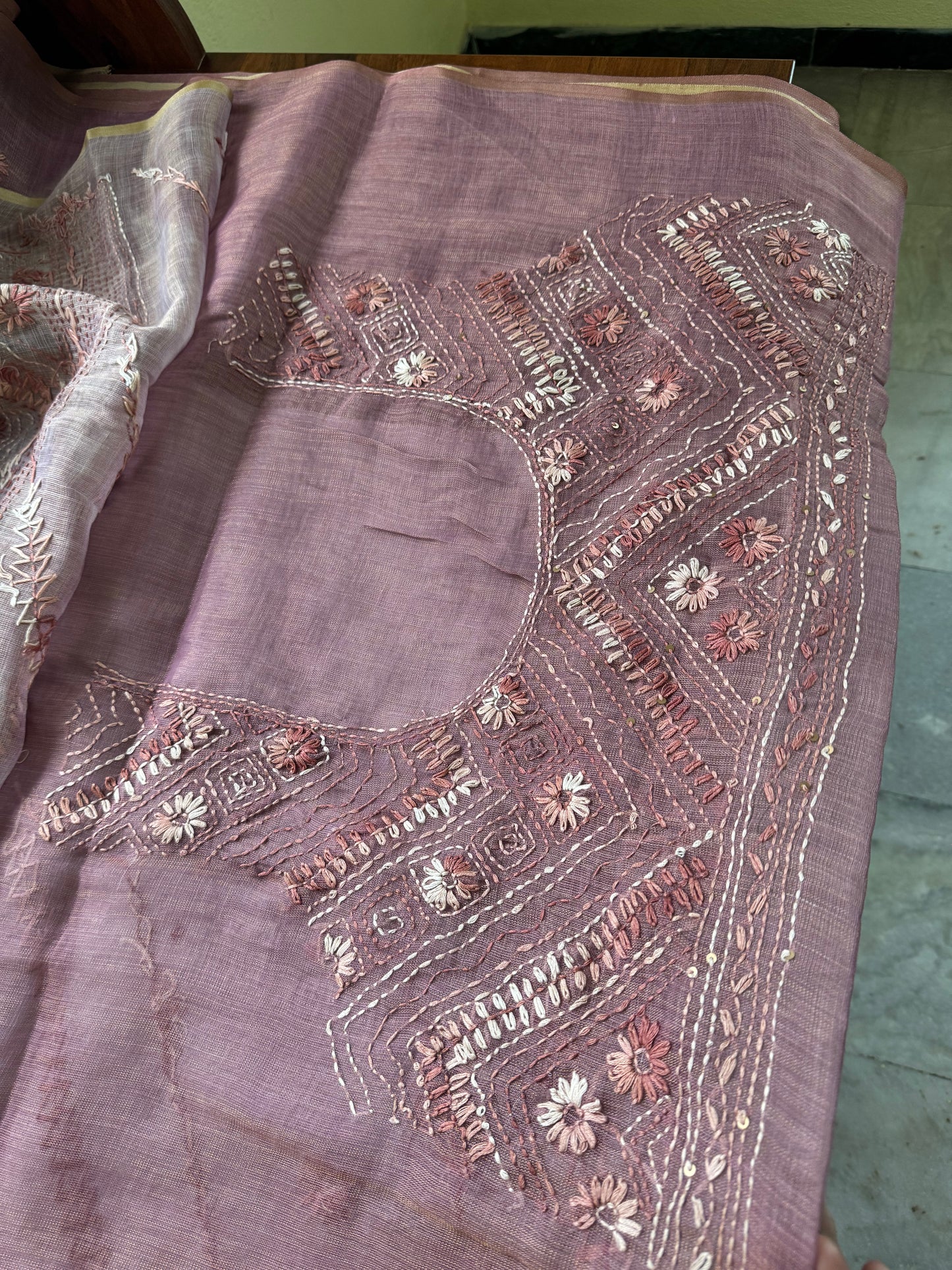 Premium Tissue Linen Sarees with heavy blouse - Pink