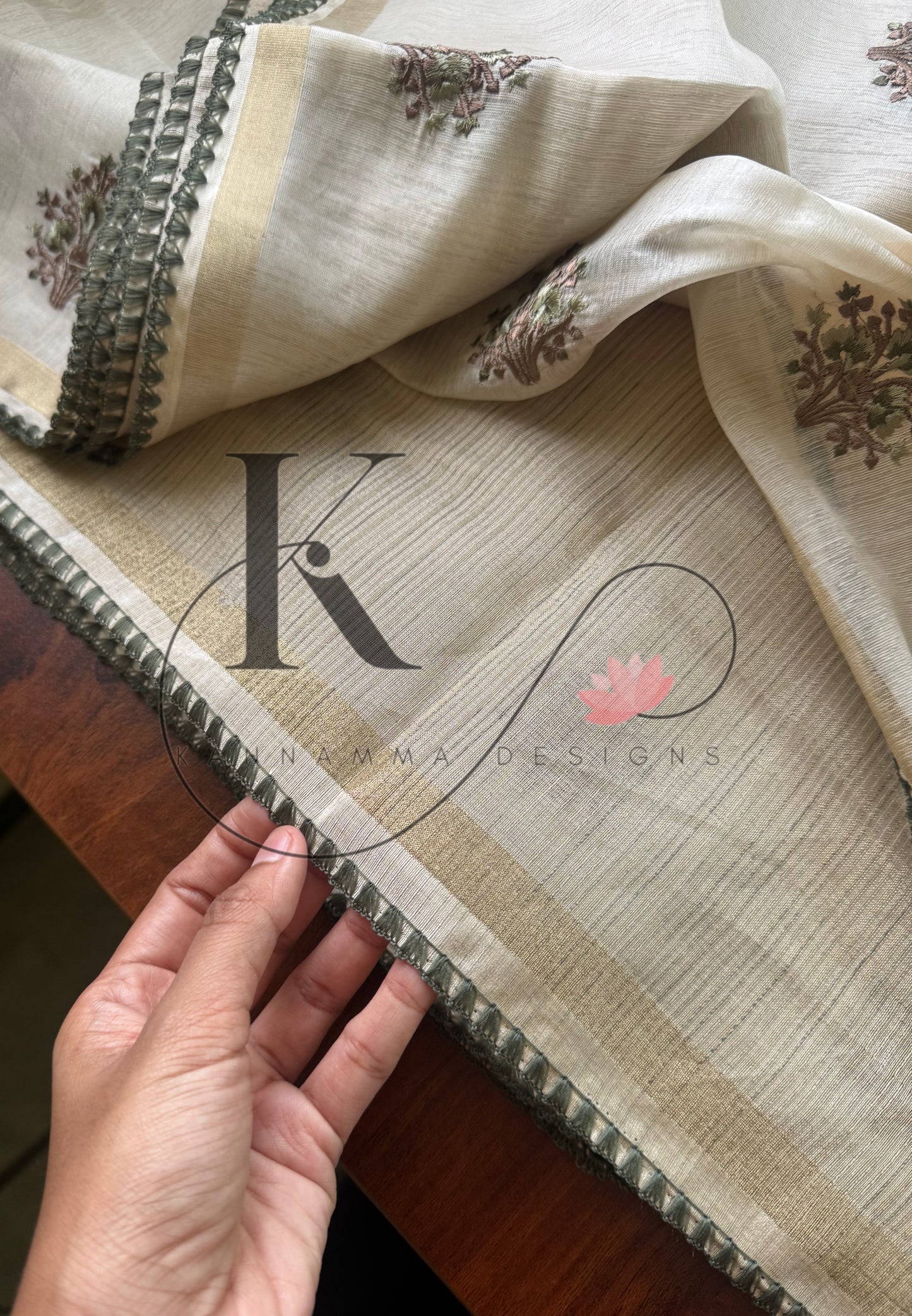 Mul Chanderi Tissue Saree - Cream & Green