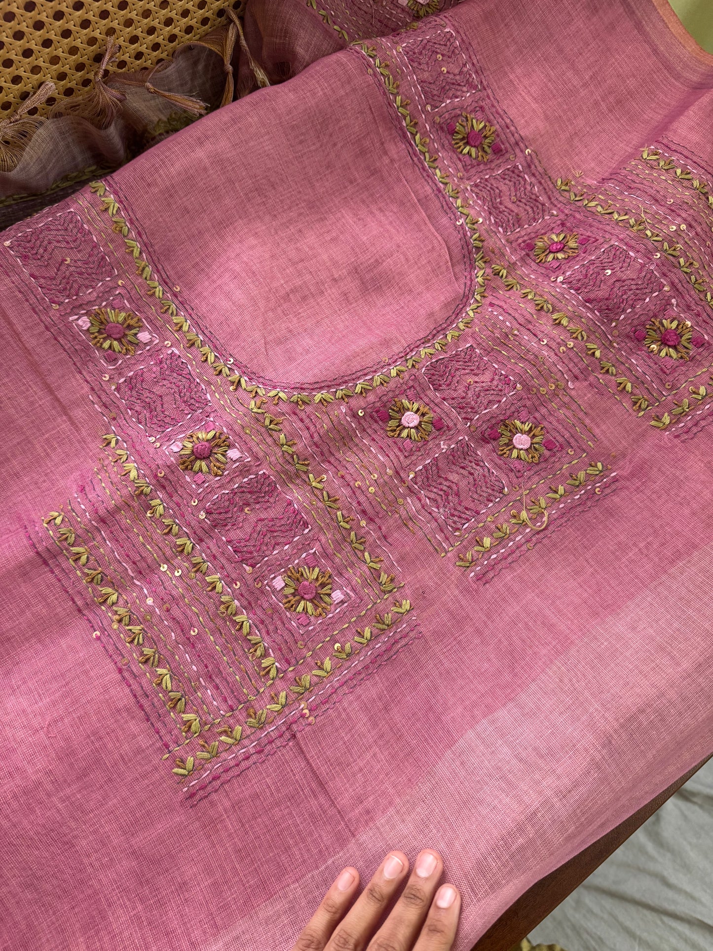 Premium Tissue Linen Sarees with heavy blouse - Pink