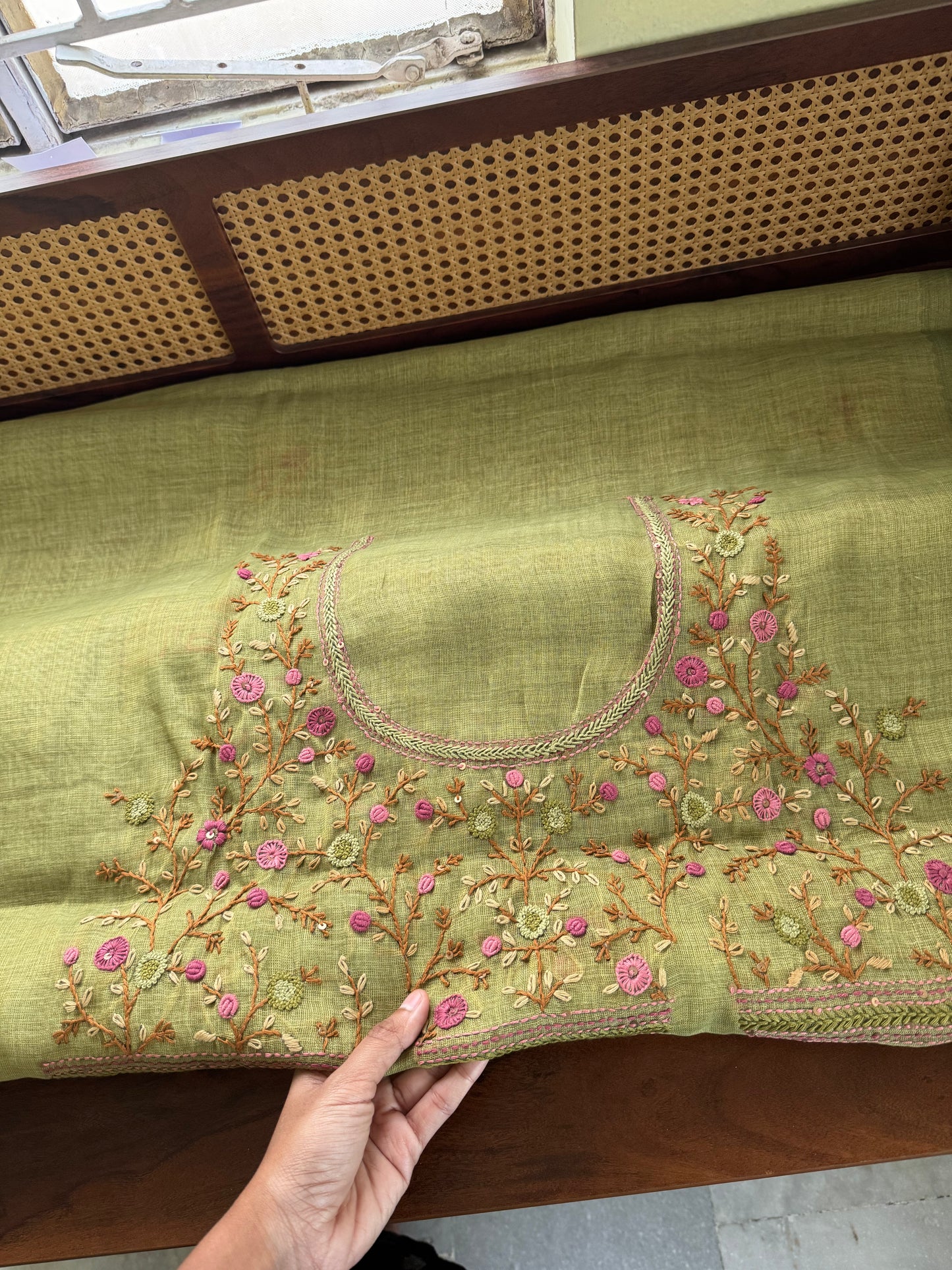 Premium Tissue Linen Sarees with heavy blouse - Green