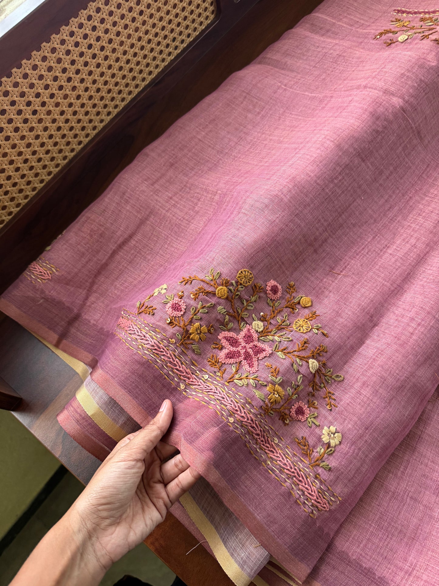 Premium Tissue Linen Sarees with heavy blouse - Pink