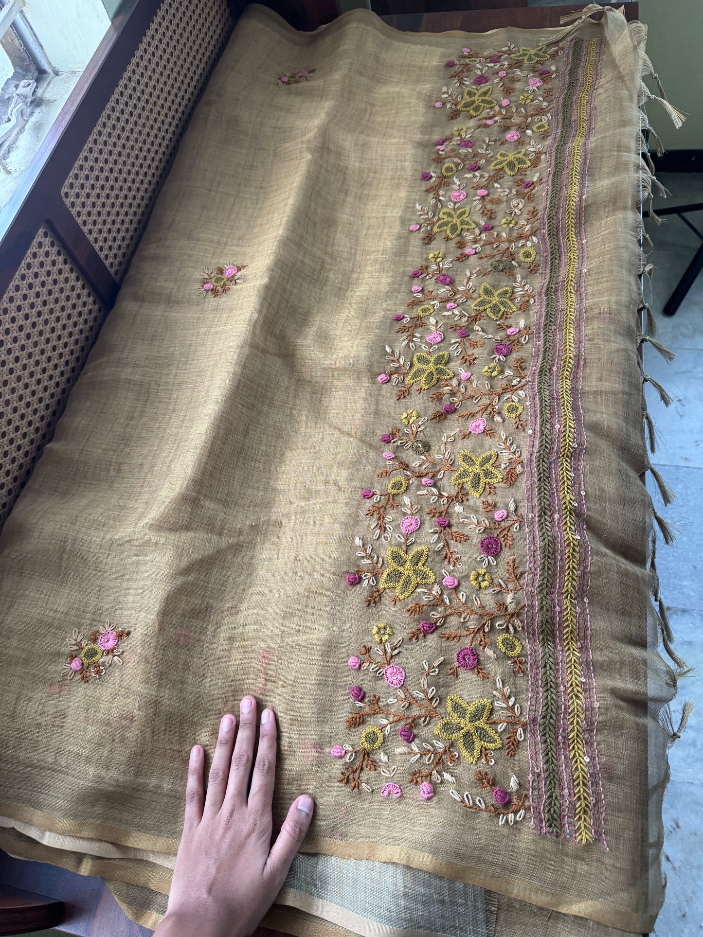 Premium Tissue Linen Sarees with heavy blouse - Henna Green