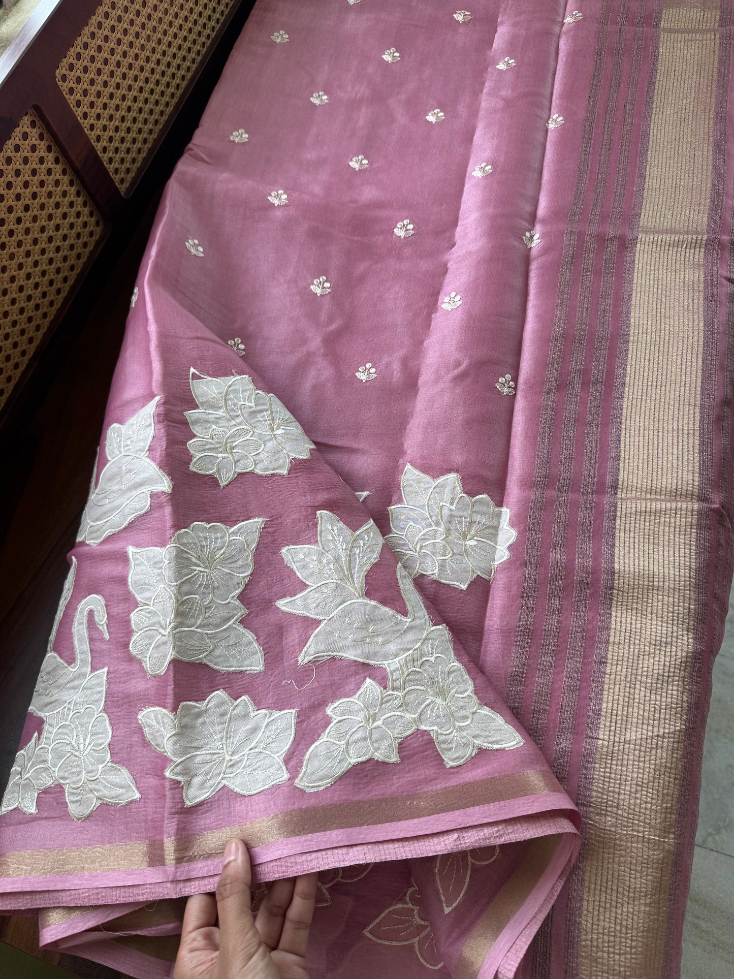 Mul Chanderi Tissue Saree with appliqué - Pink
