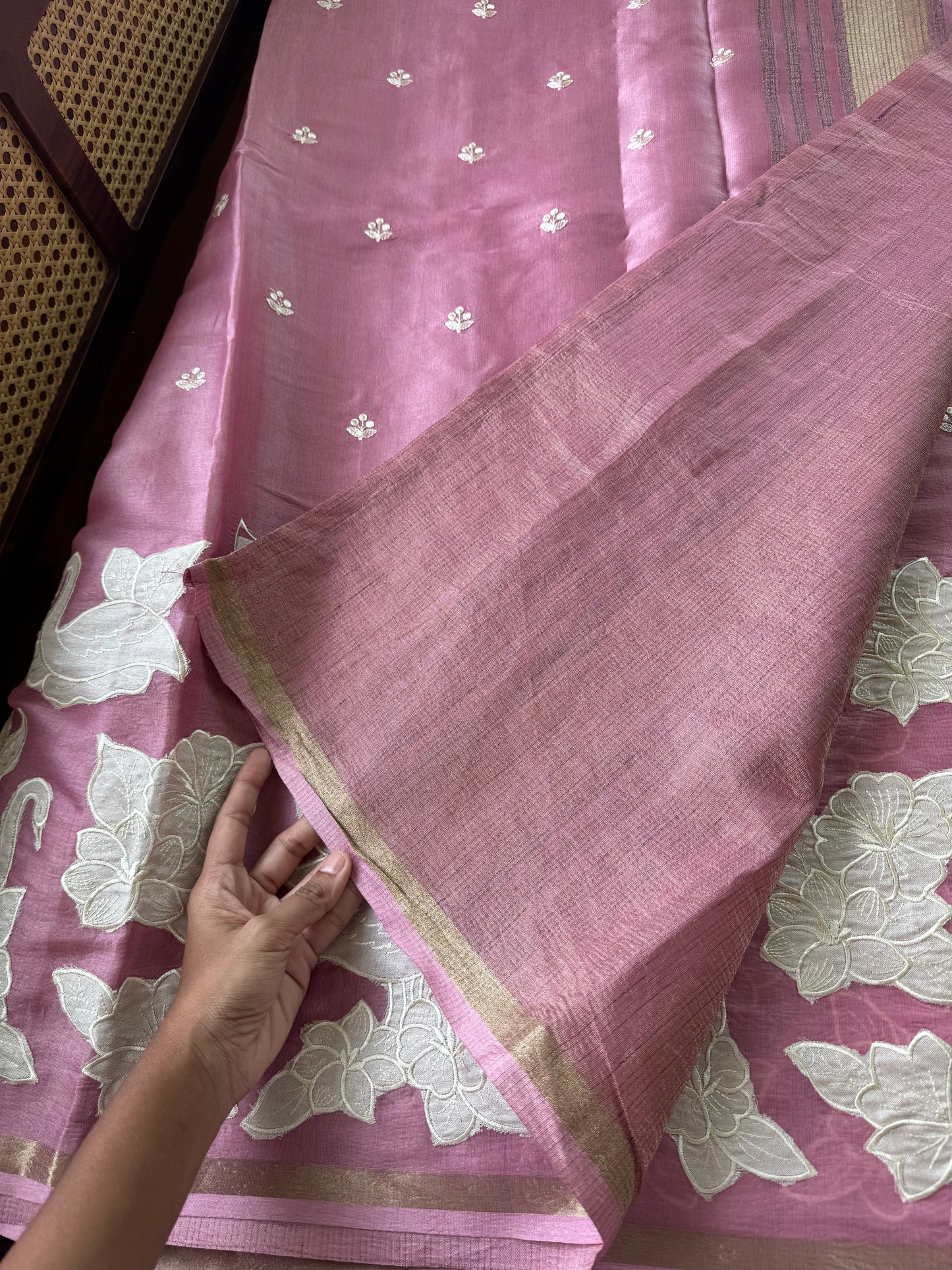 Mul Chanderi Tissue Saree with appliqué - Pink