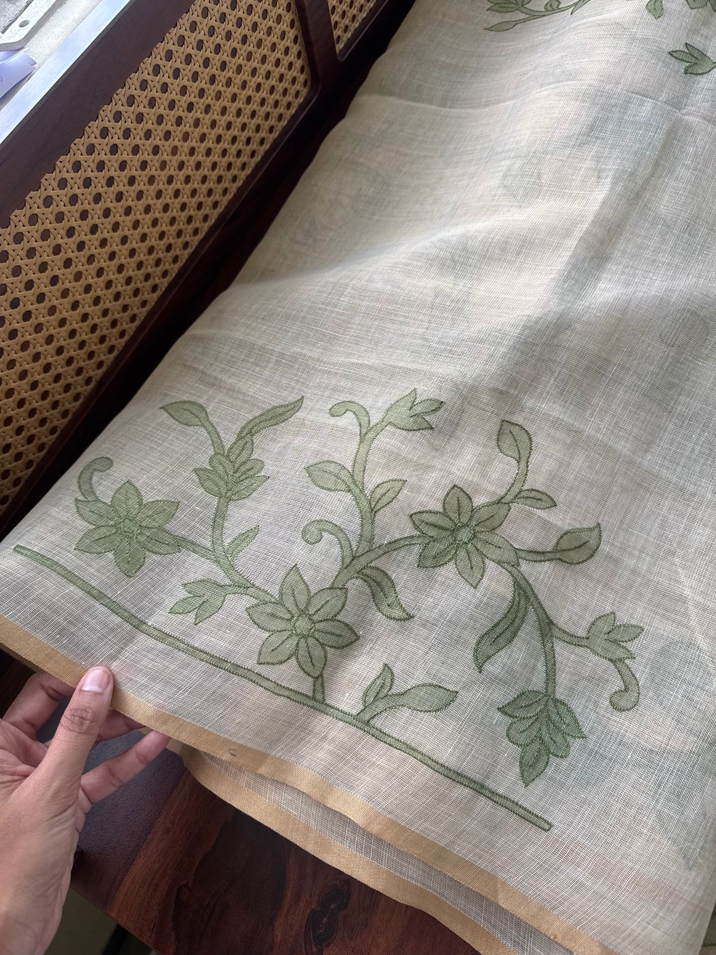 Premium Tissue Linen Sarees - Half White & Green