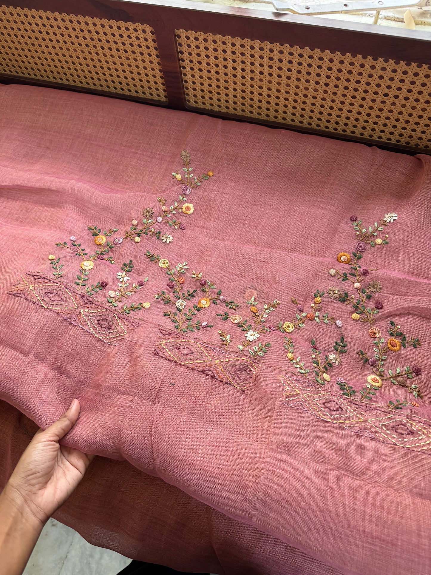 Premium Tissue Linen Sarees with heavy blouse - Pink