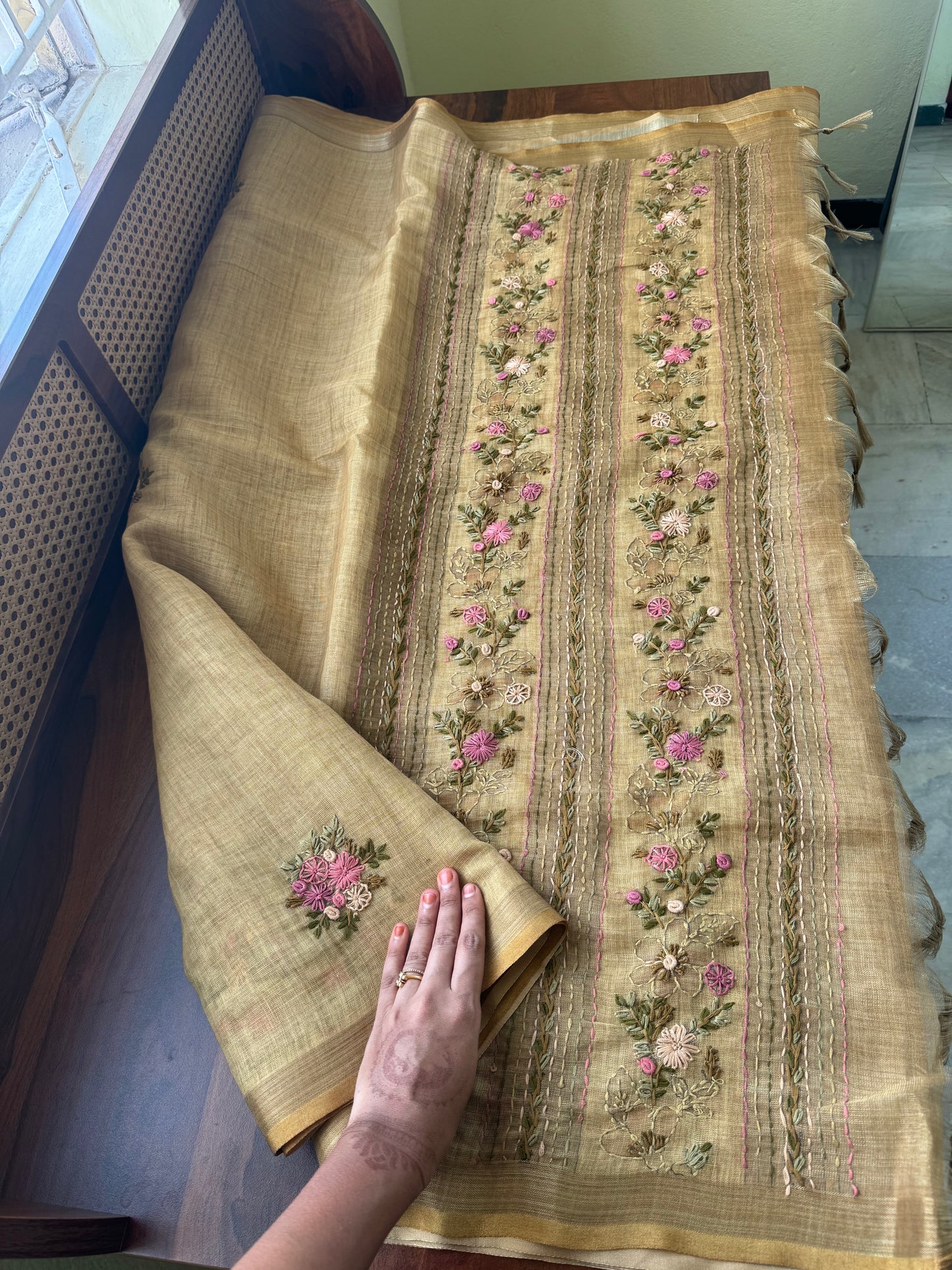 Premium Tissue Linen Sarees with heavy blouse - Henna Green