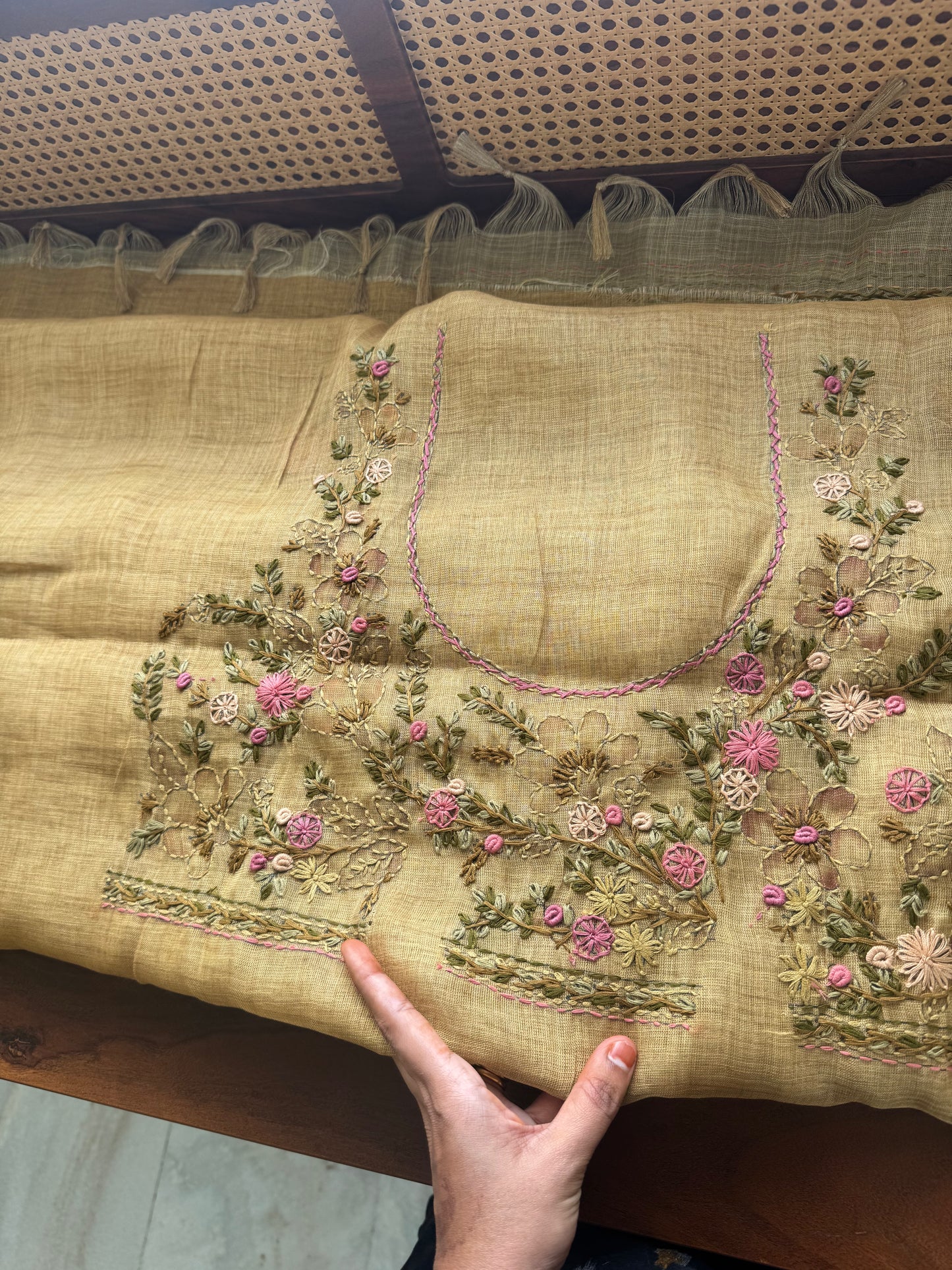 Premium Tissue Linen Sarees with heavy blouse - Henna Green