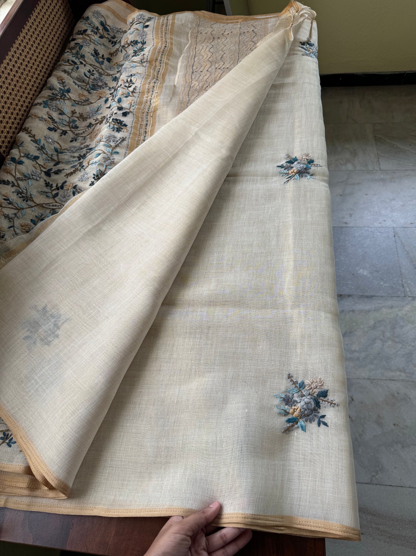 Premium Tissue Linen Sarees - Beige & Blue