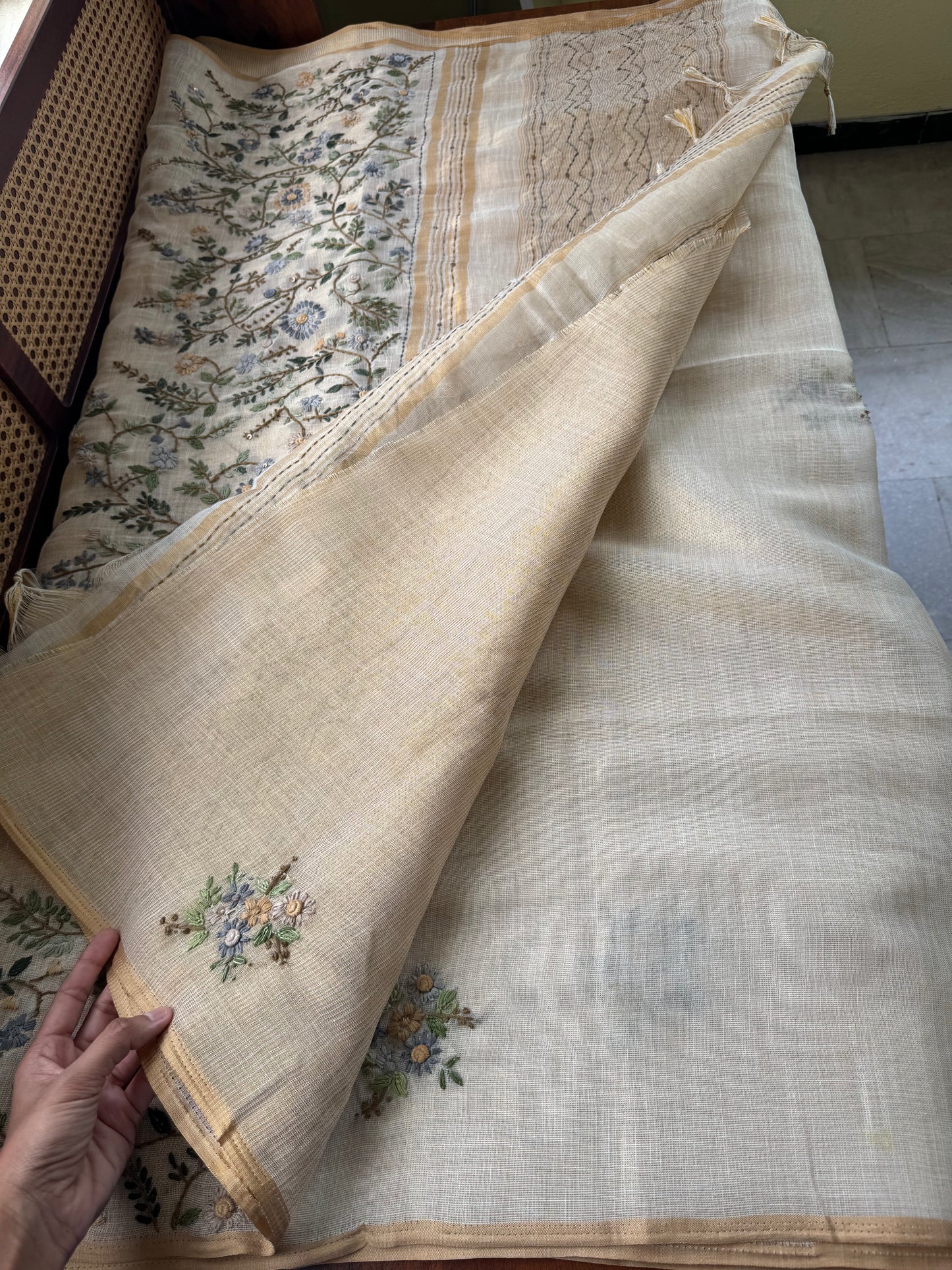 Premium Tissue Linen Sarees - Beige & Green
