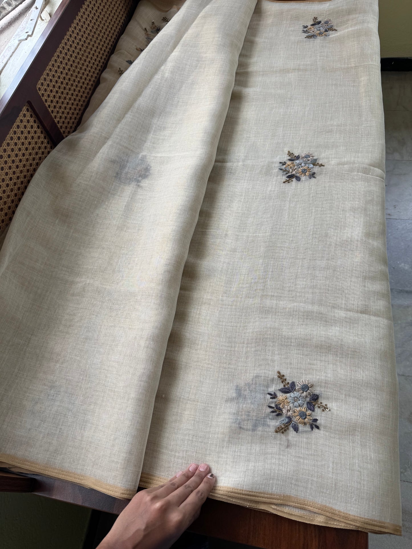 Premium Tissue Linen Sarees - Beige & Grey