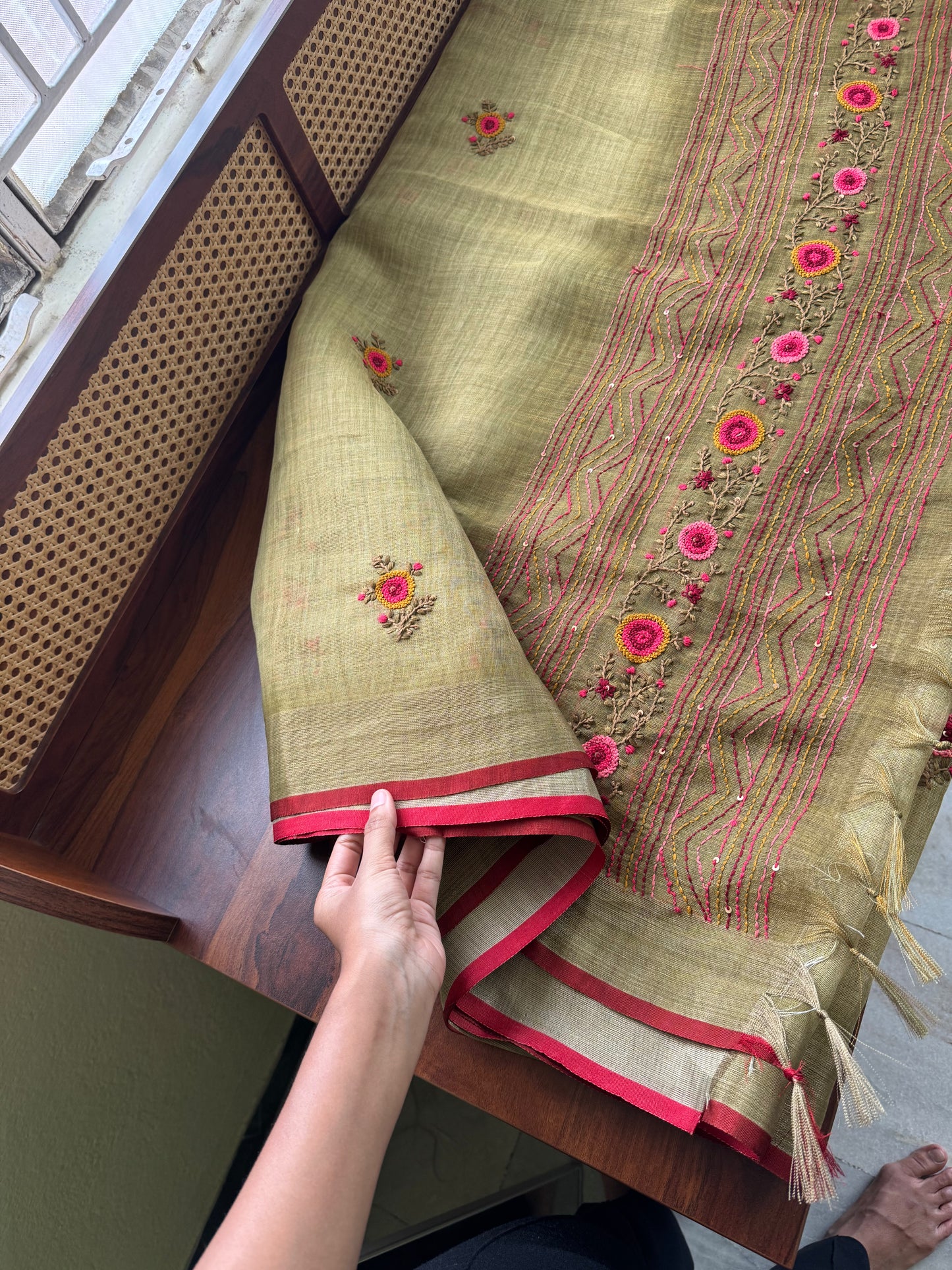 Premium Tissue Linen Sarees with heavy blouse - Green