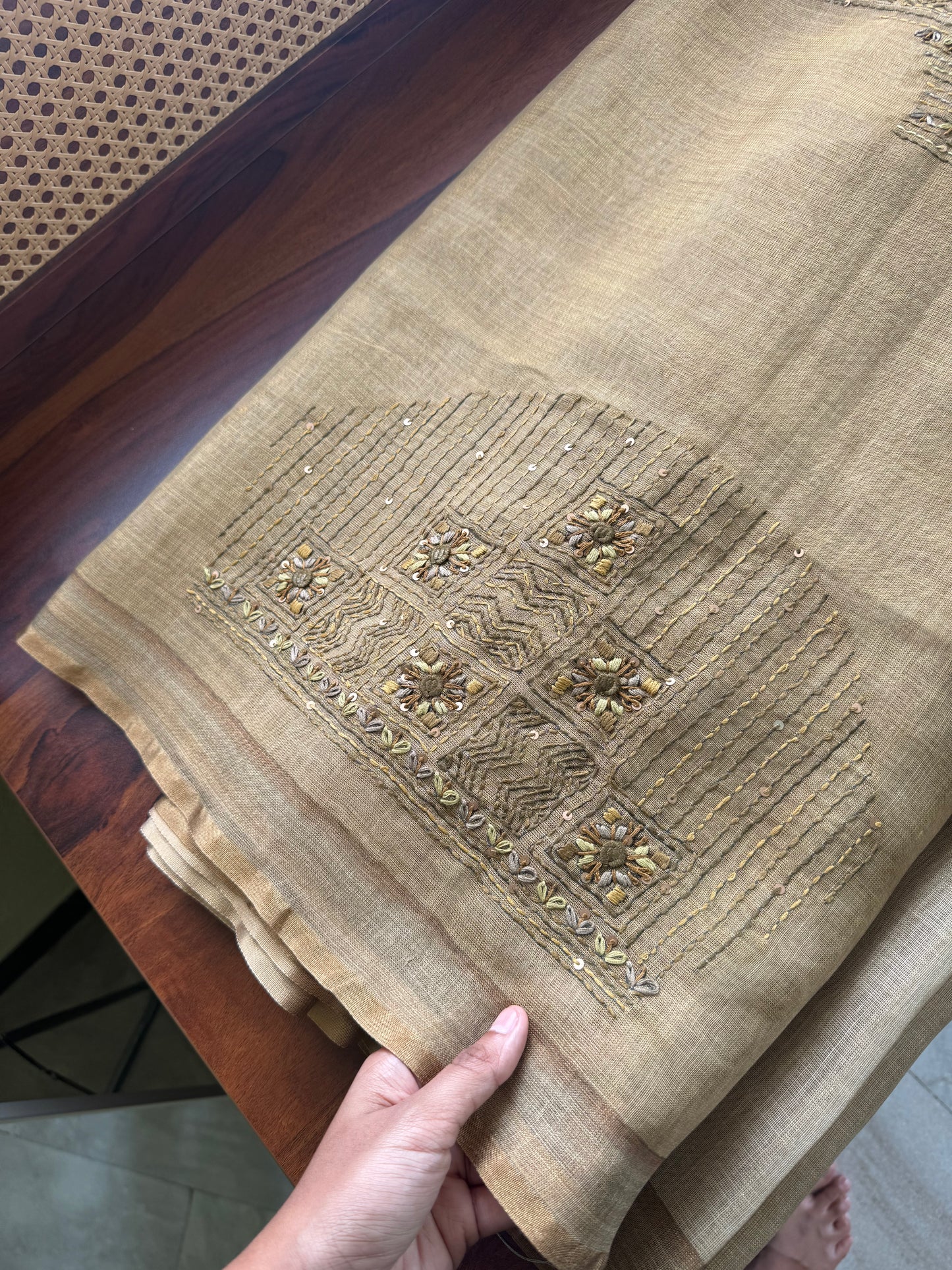 Premium Tissue Linen Sarees with heavy blouse - Henna Green