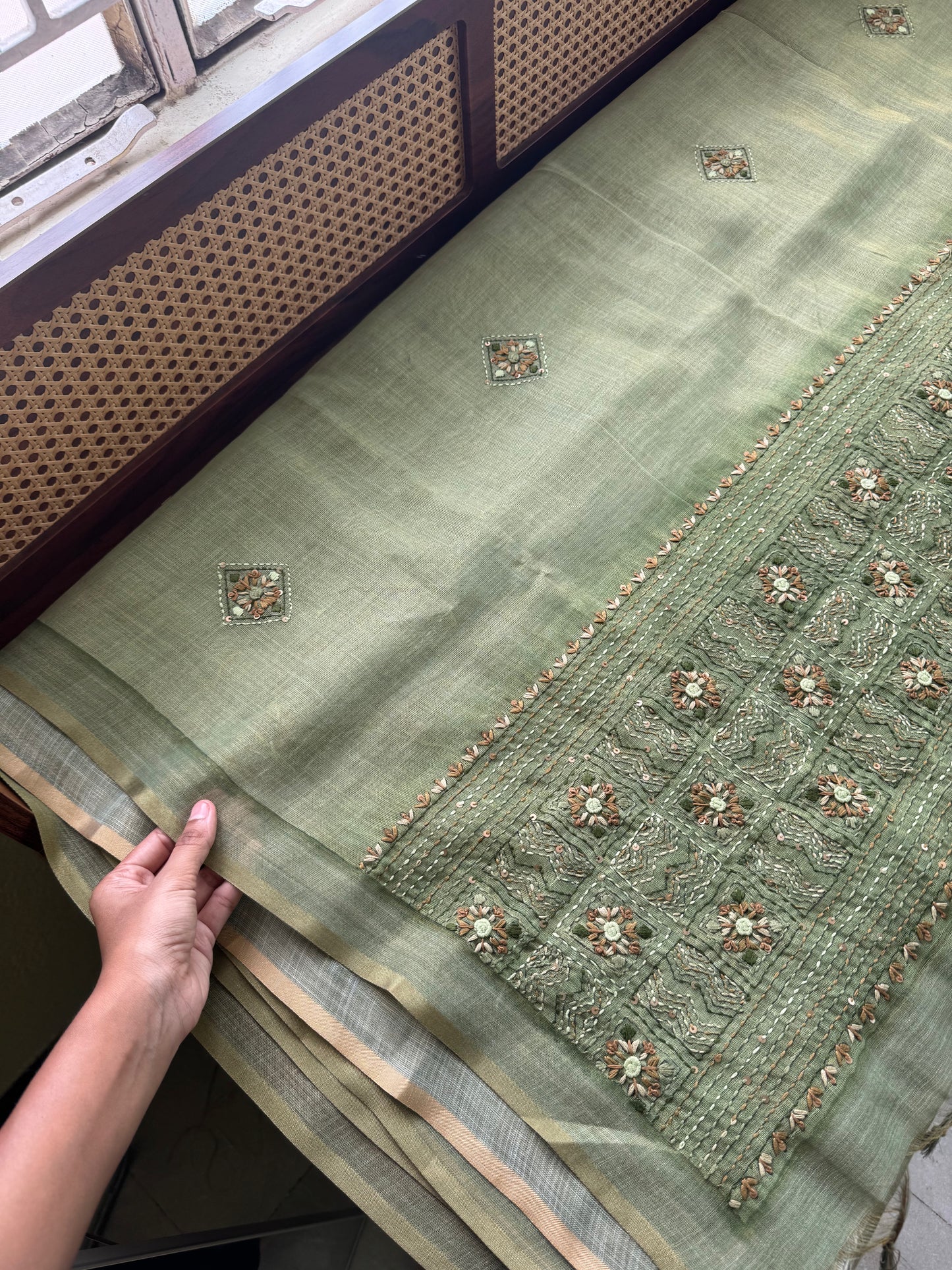 Premium Tissue Linen Sarees with heavy blouse - Green