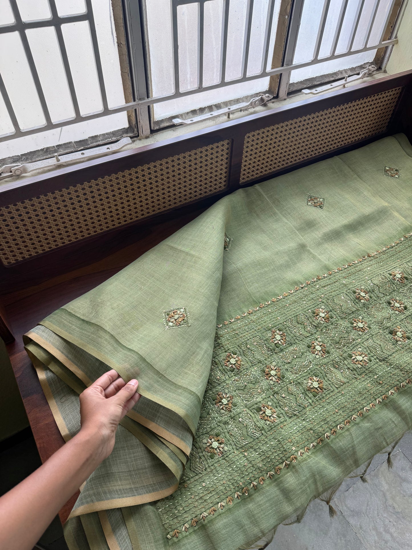 Premium Tissue Linen Sarees with heavy blouse - Green