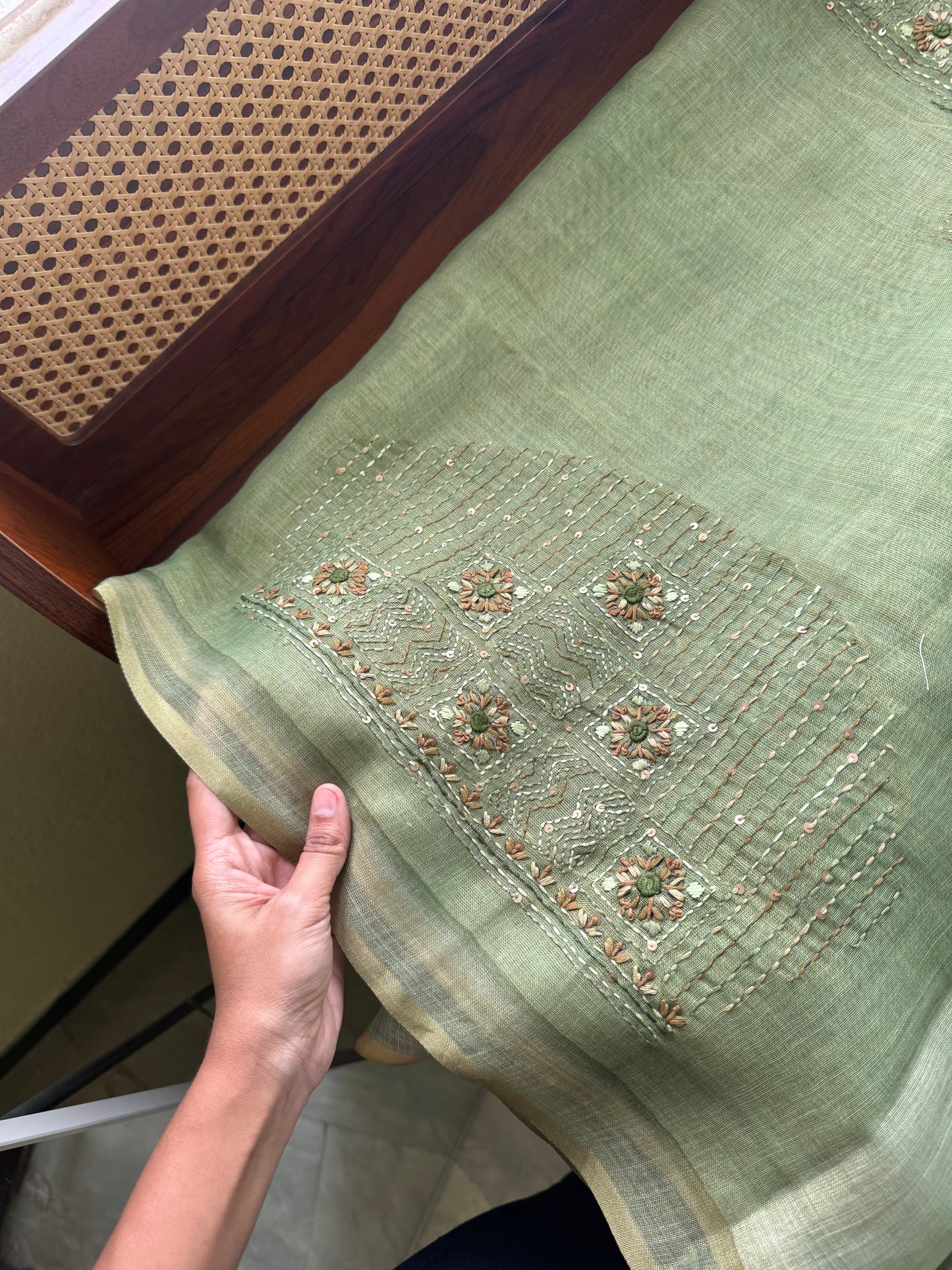 Premium Tissue Linen Sarees with heavy blouse - Green