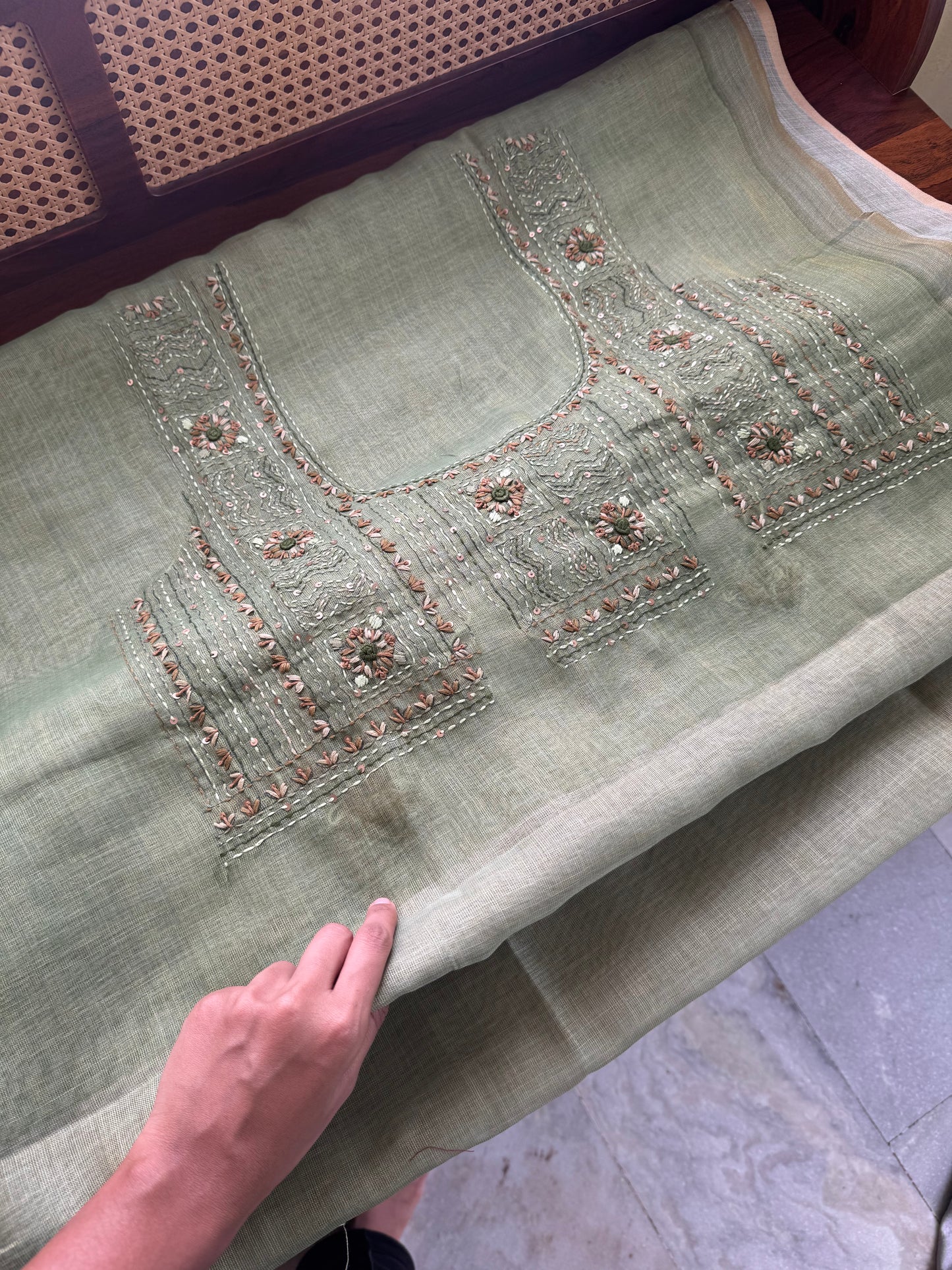 Premium Tissue Linen Sarees with heavy blouse - Green