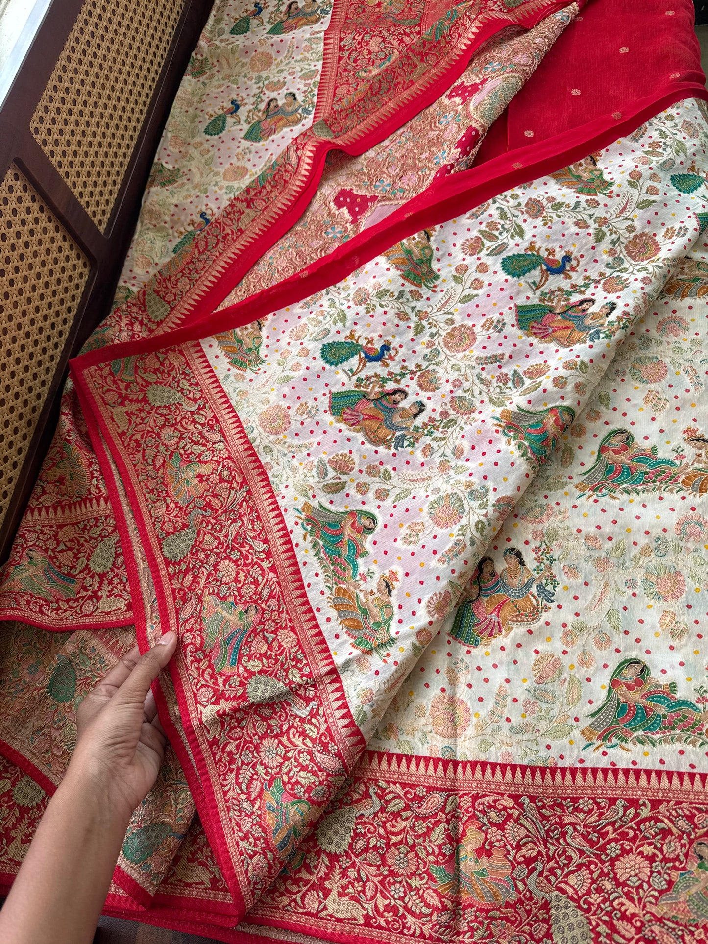 Radhe Krishna Georgette Banarasi Saree - White & Red