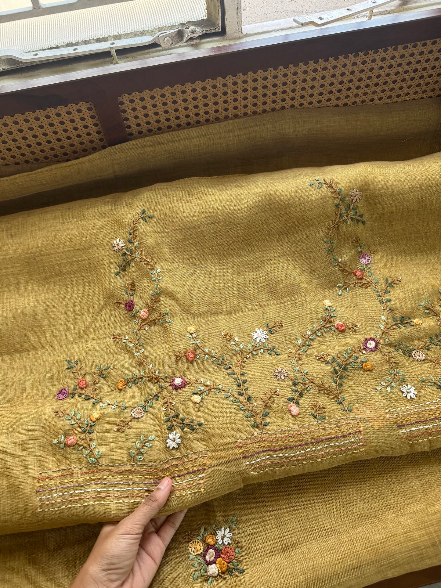 Premium Tissue Linen Sarees with heavy blouse - Henna Green