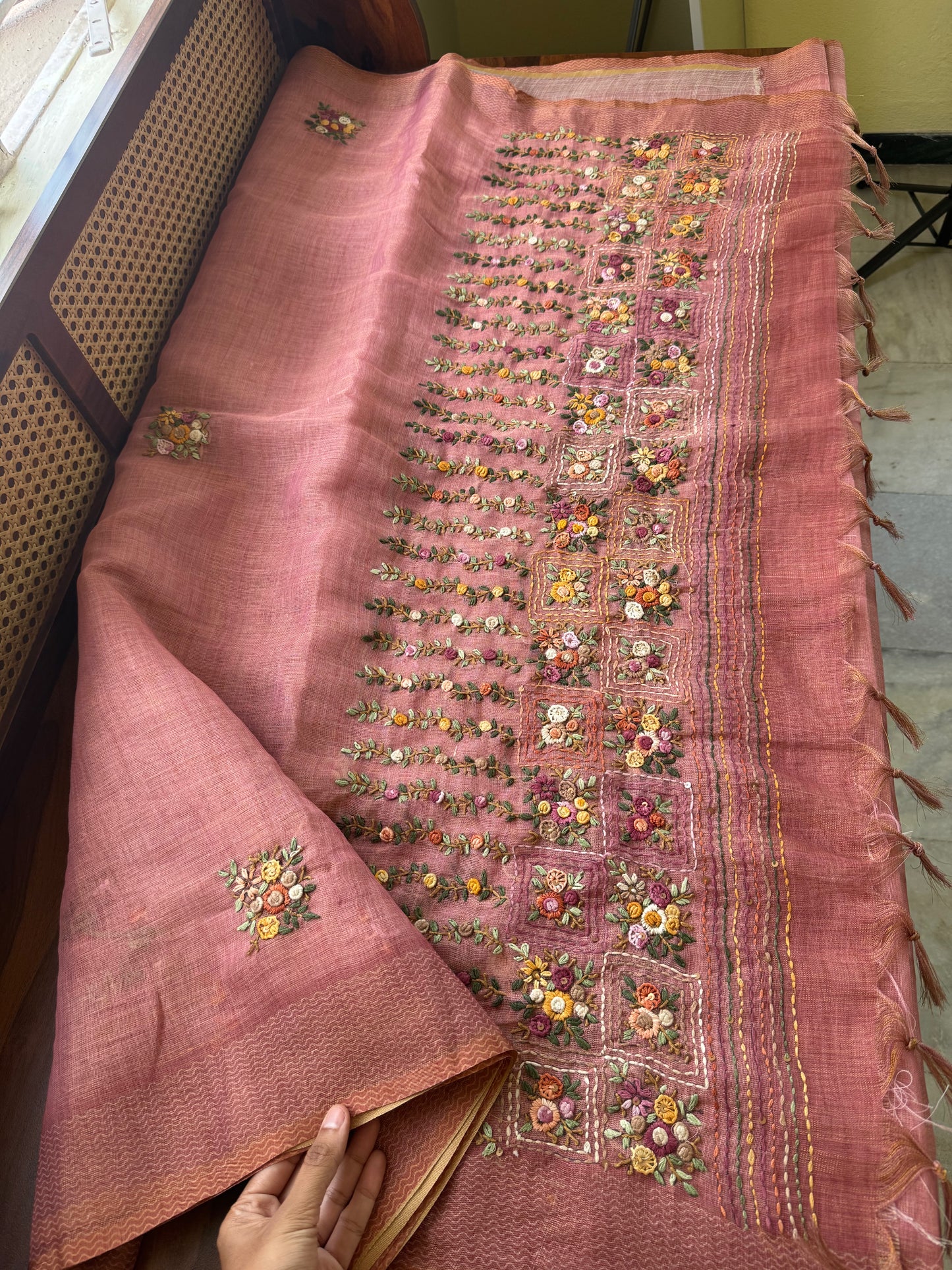 Premium Tissue Linen Sarees with heavy blouse - Pink