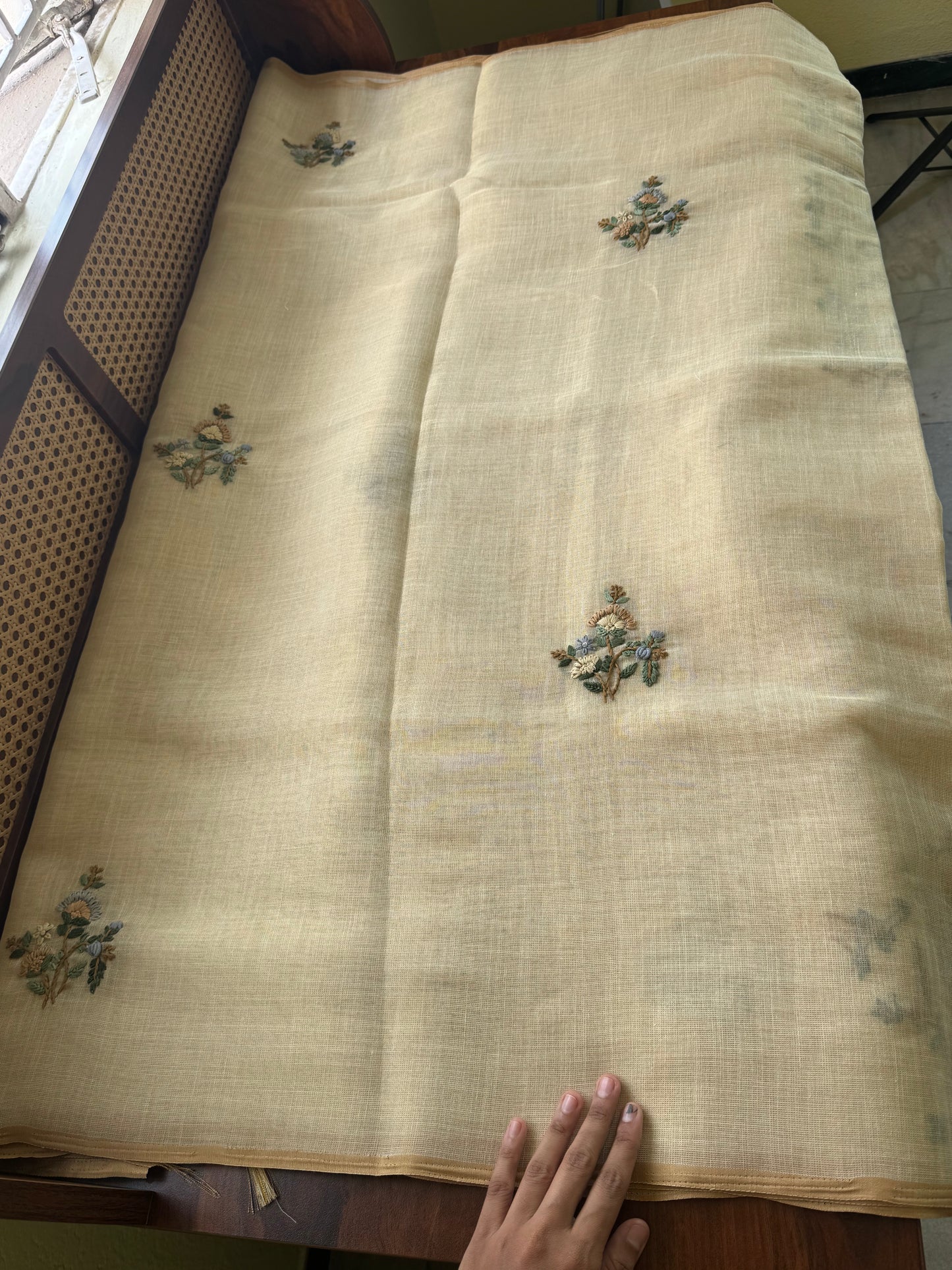 Premium Tissue Linen Sarees with heavy blouse - Beige & Green