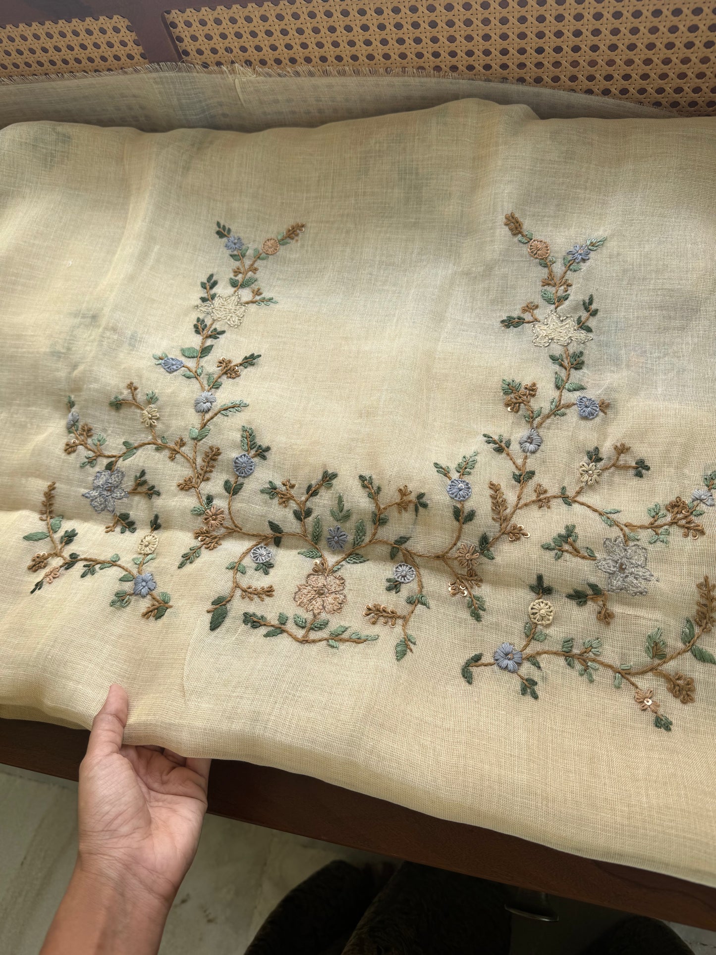 Premium Tissue Linen Sarees with heavy blouse - Beige & Green