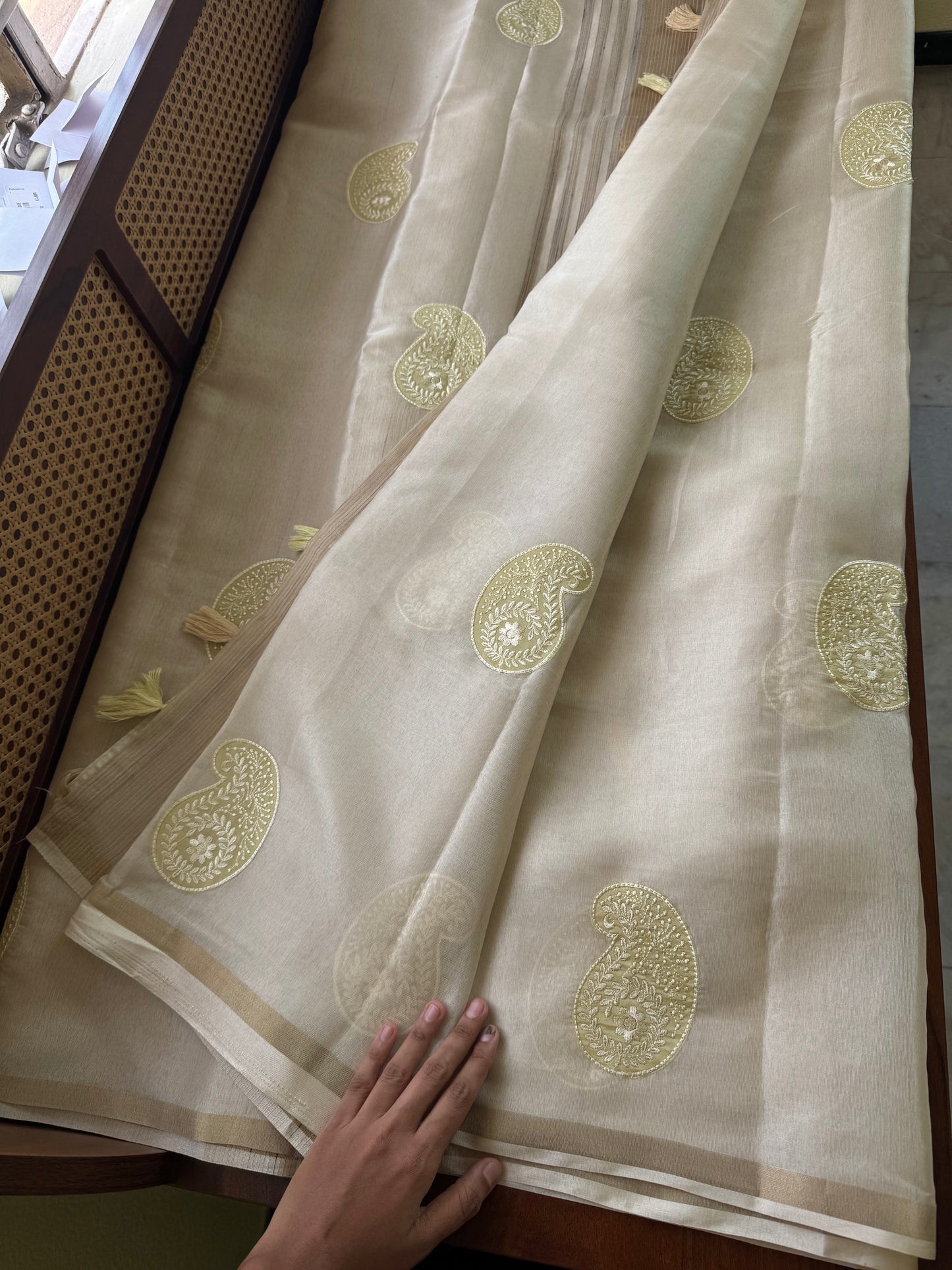 Mul Chanderi Tissue Saree - Cream & Golden