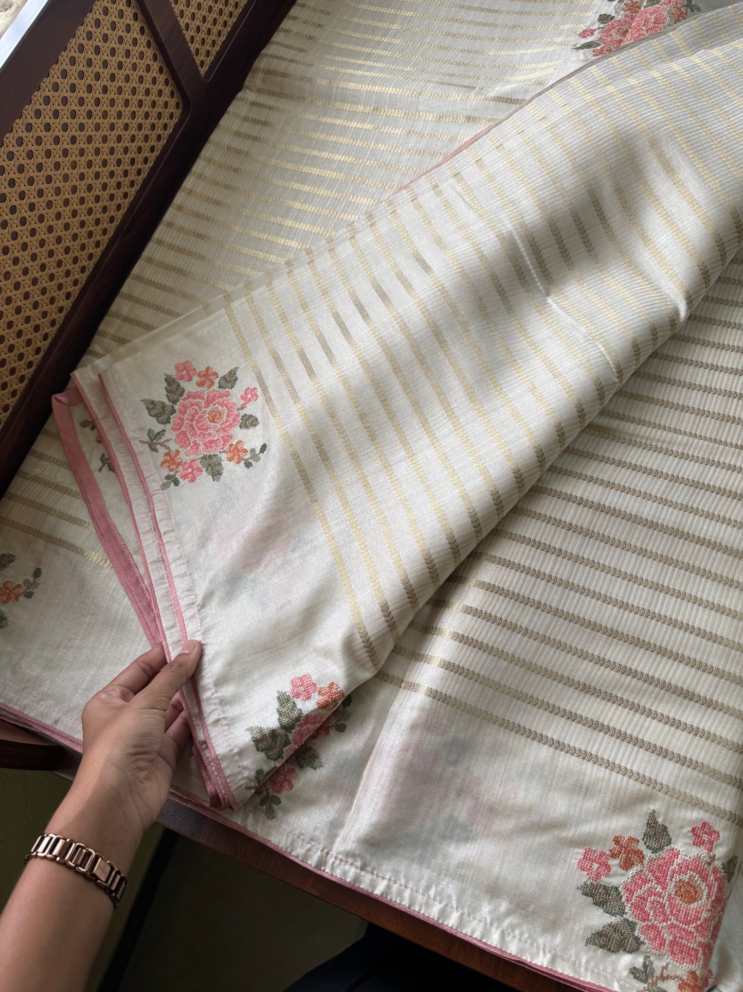 Elegant Semi tussar saree - Ivory with Peach