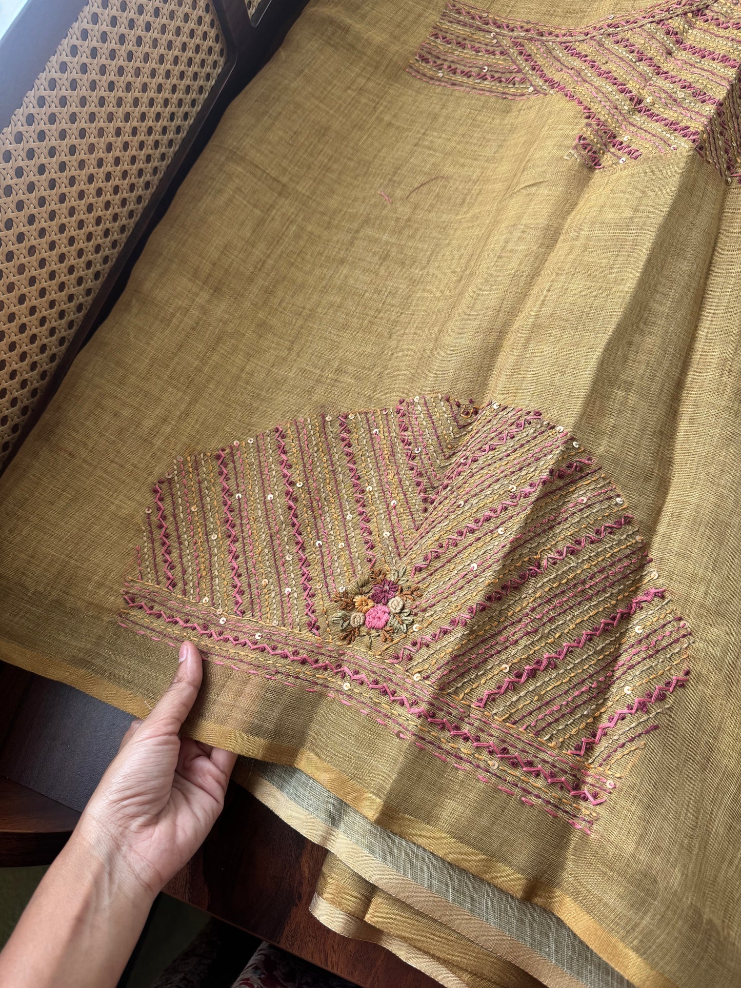 Premium Tissue Linen Sarees with heavy blouse - Henna Green